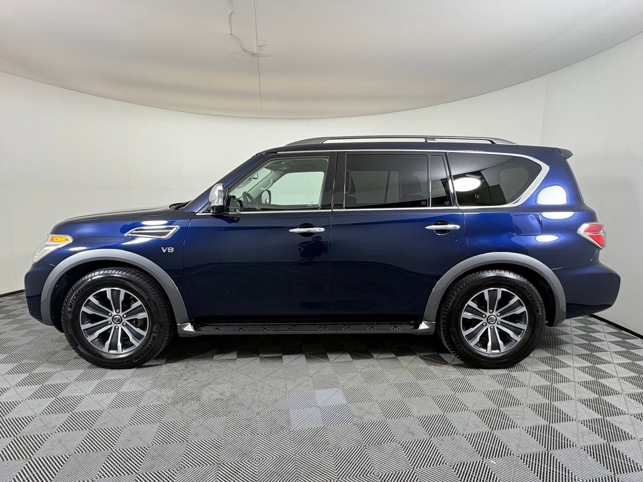 2020 Nissan Armada SL photo 2