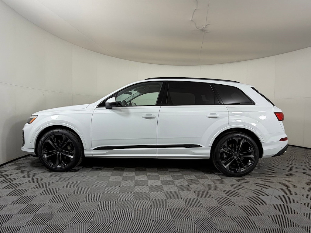 New 2026 Audi Q7 55 Premium Plus SUV