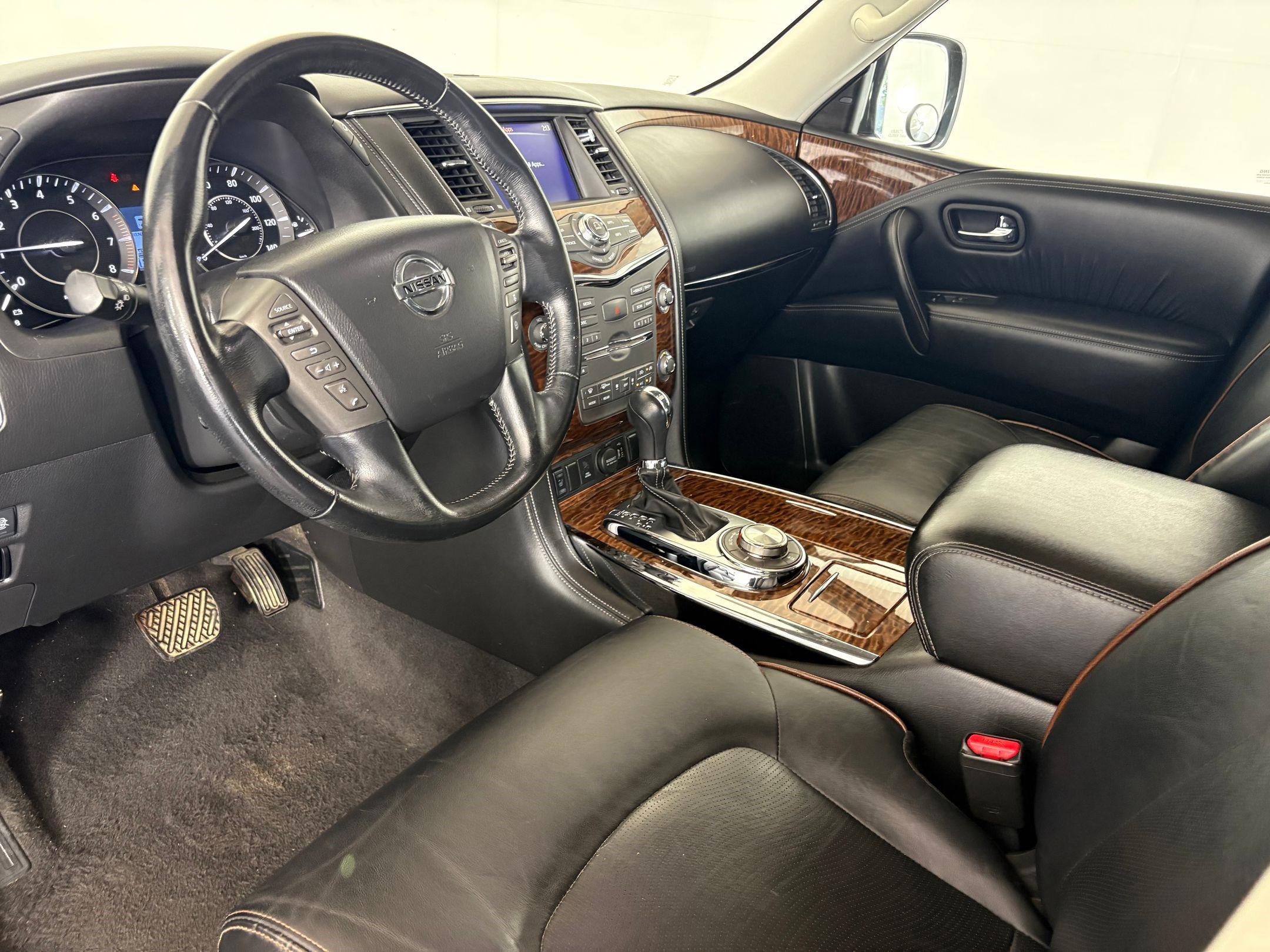 2020 Nissan Armada SL photo 4