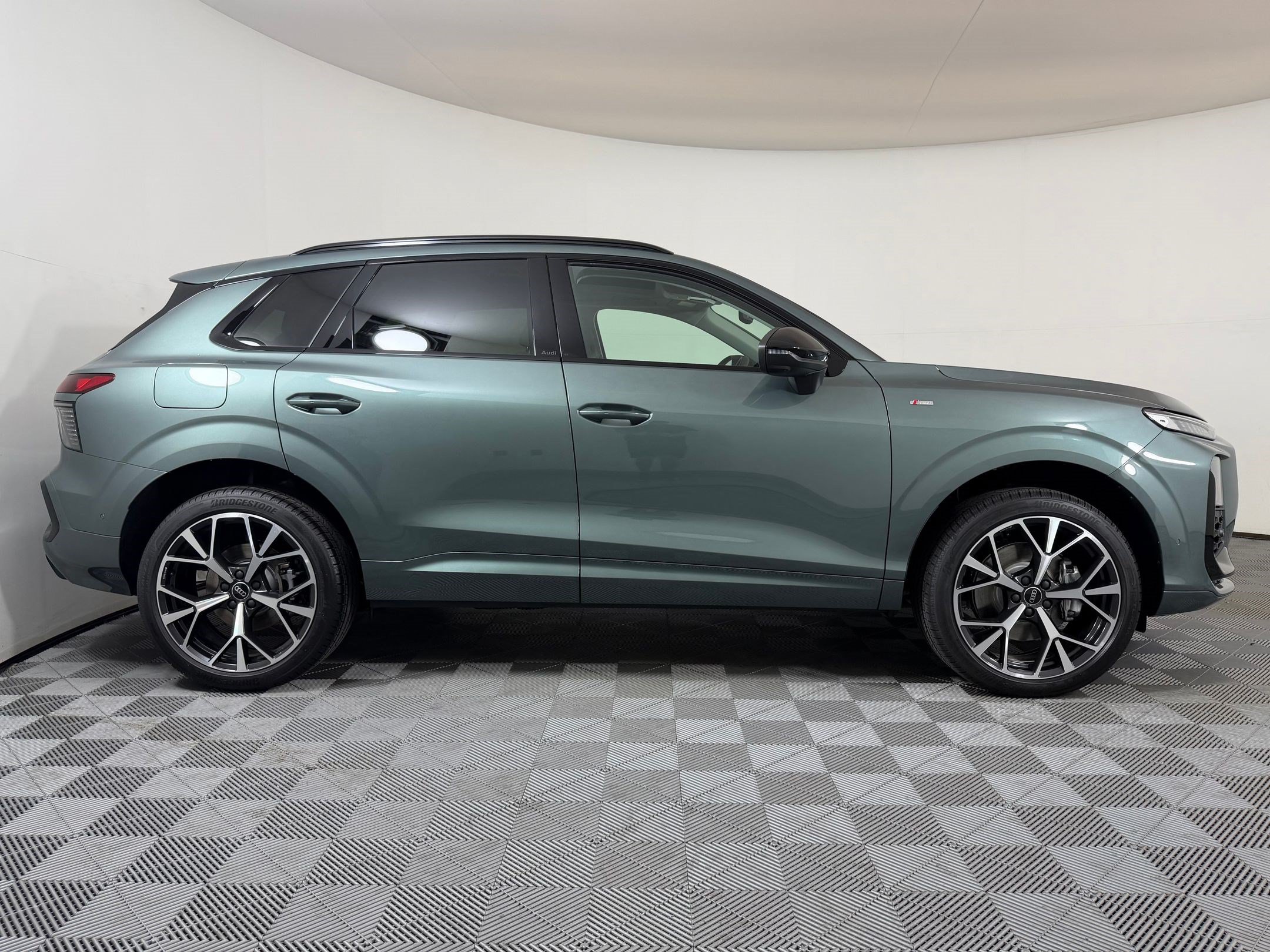Q3 S Line SUV