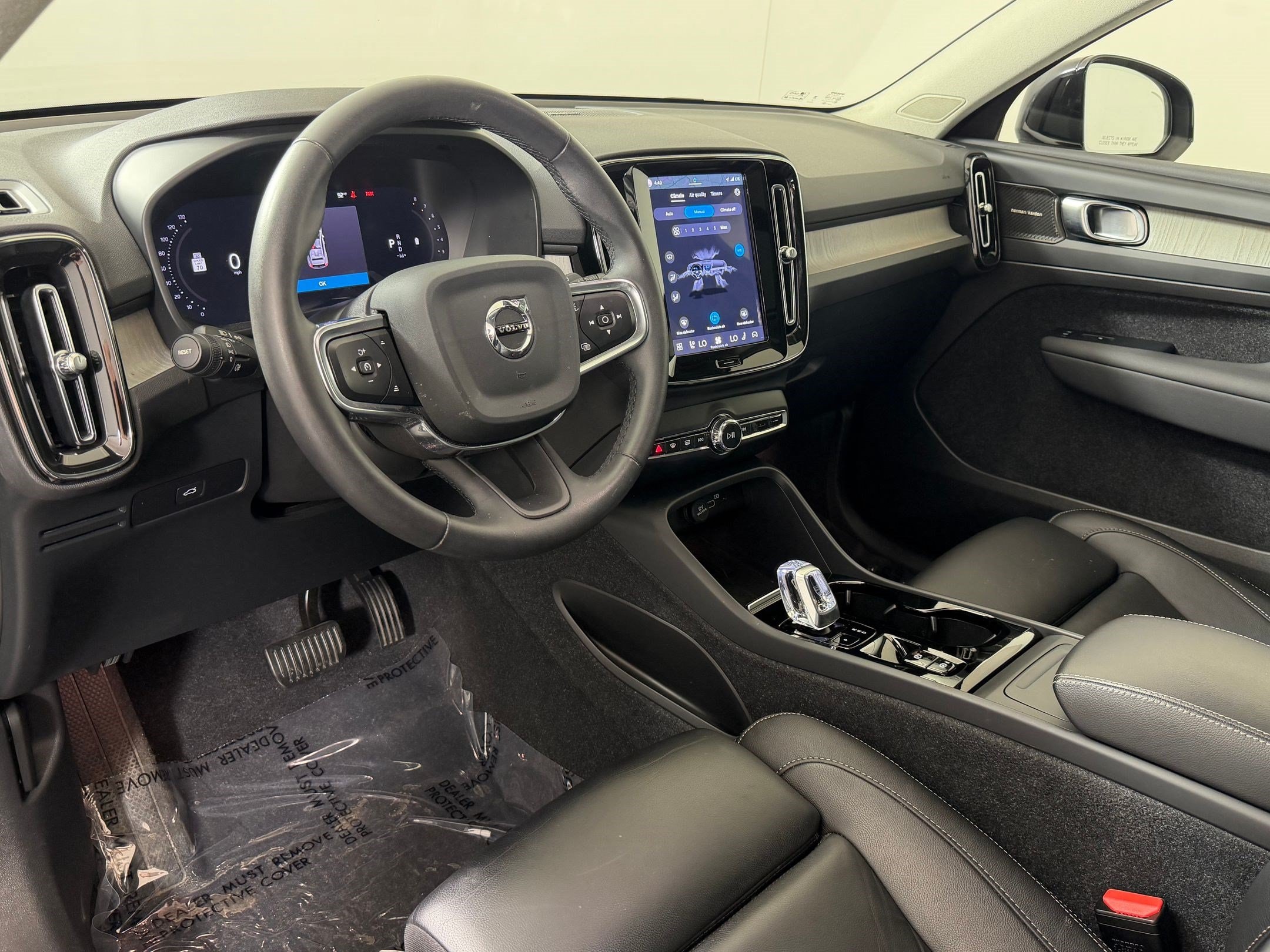 XC40 Plus Bright Theme SUV