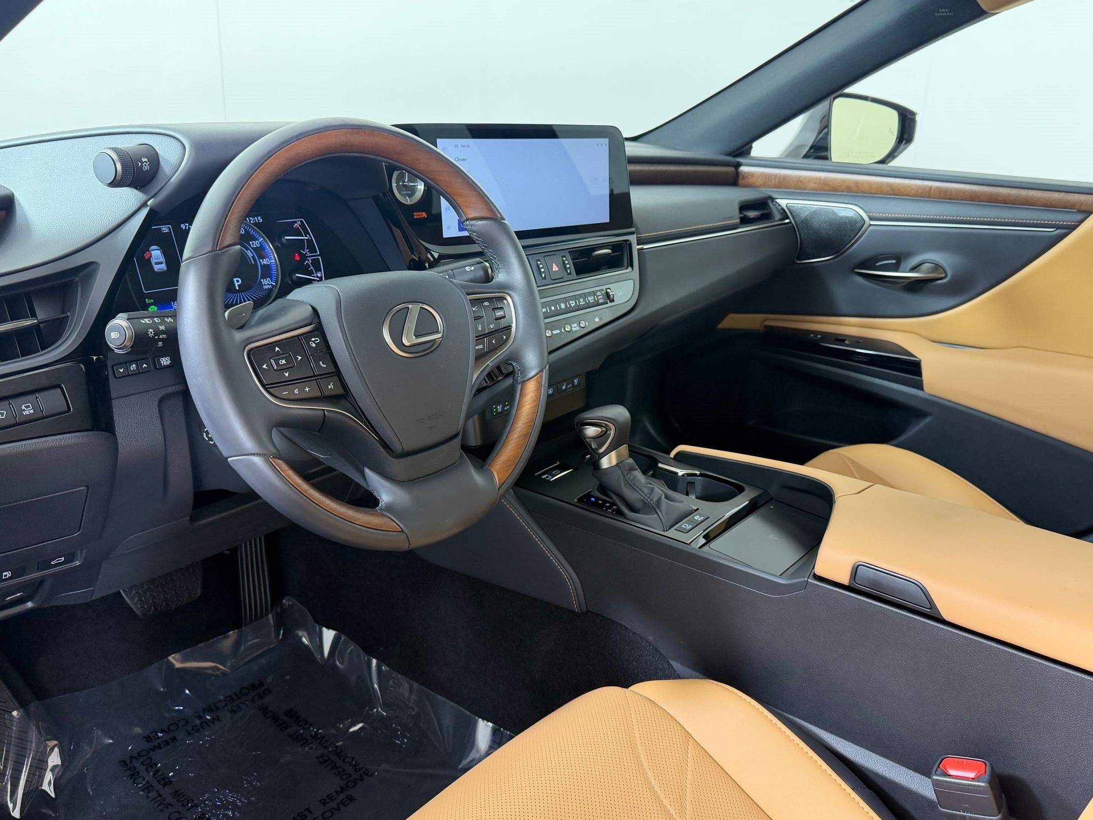2025 LEXUS ES ES 300h Ultra Luxury Sedan