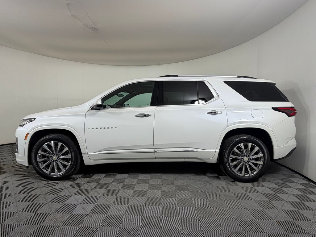 Used 2023 Chevrolet Traverse Premier SUV