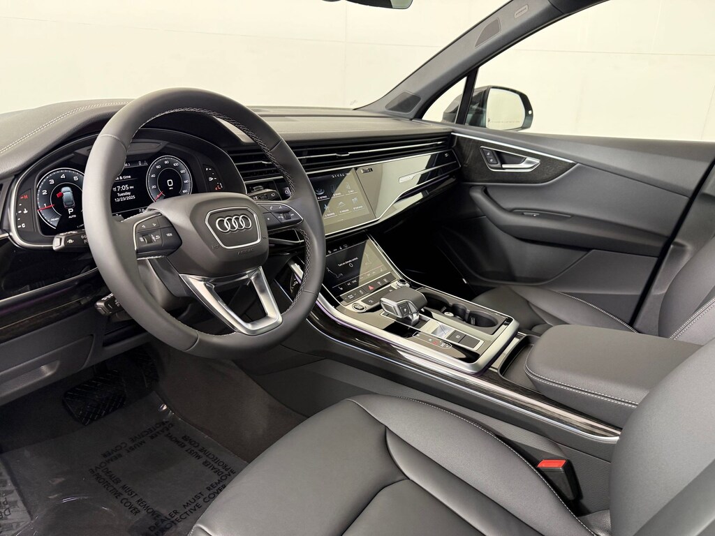 New 2026 Audi Q7 45 Premium SUV