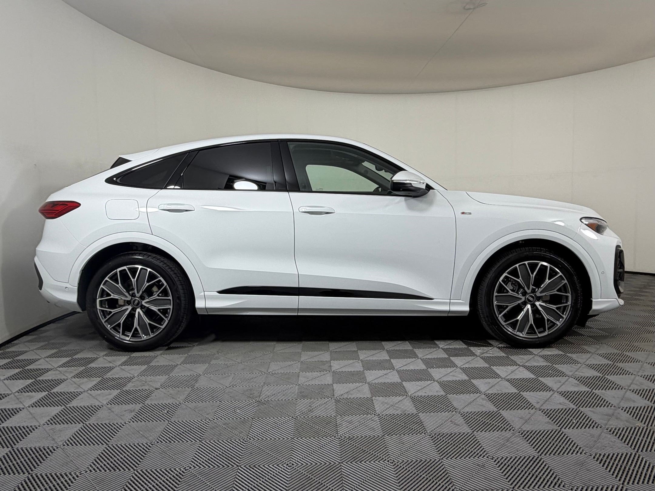 2026 Audi Q5 Sportback Prestige SUV