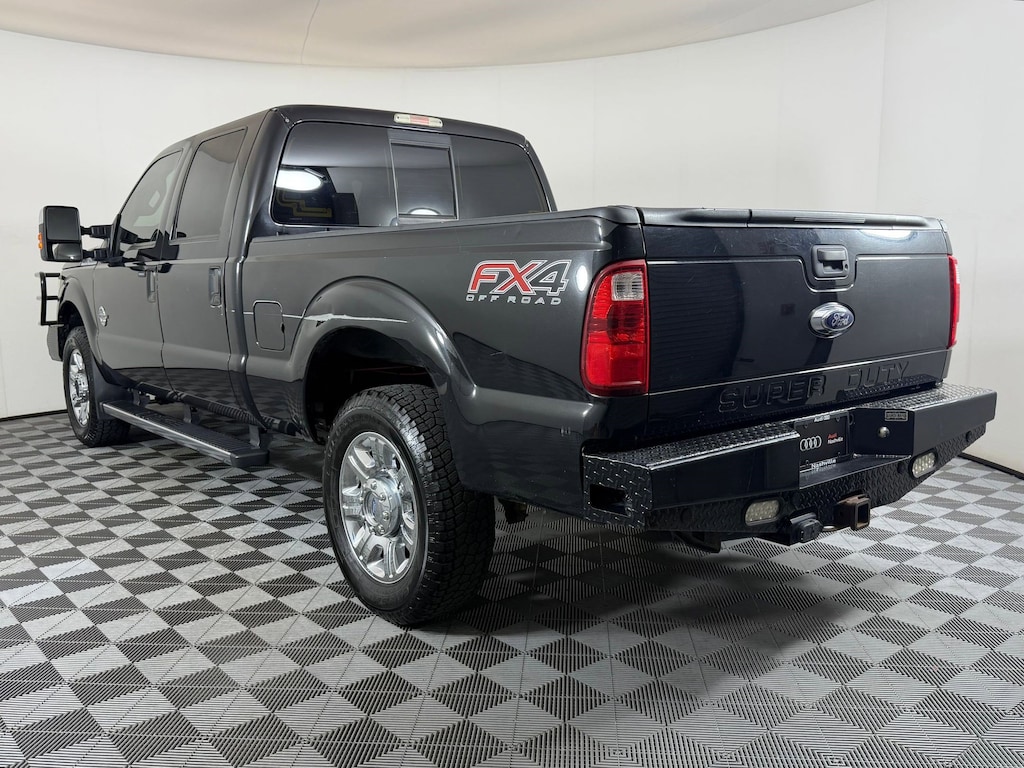 Used 2014 Ford Super Duty F-250 SRW Lariat Truck Crew Cab