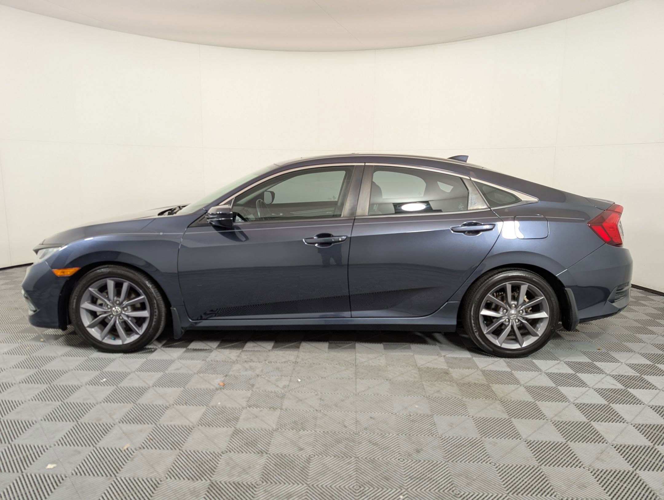 2019 Honda Civic EX photo 2
