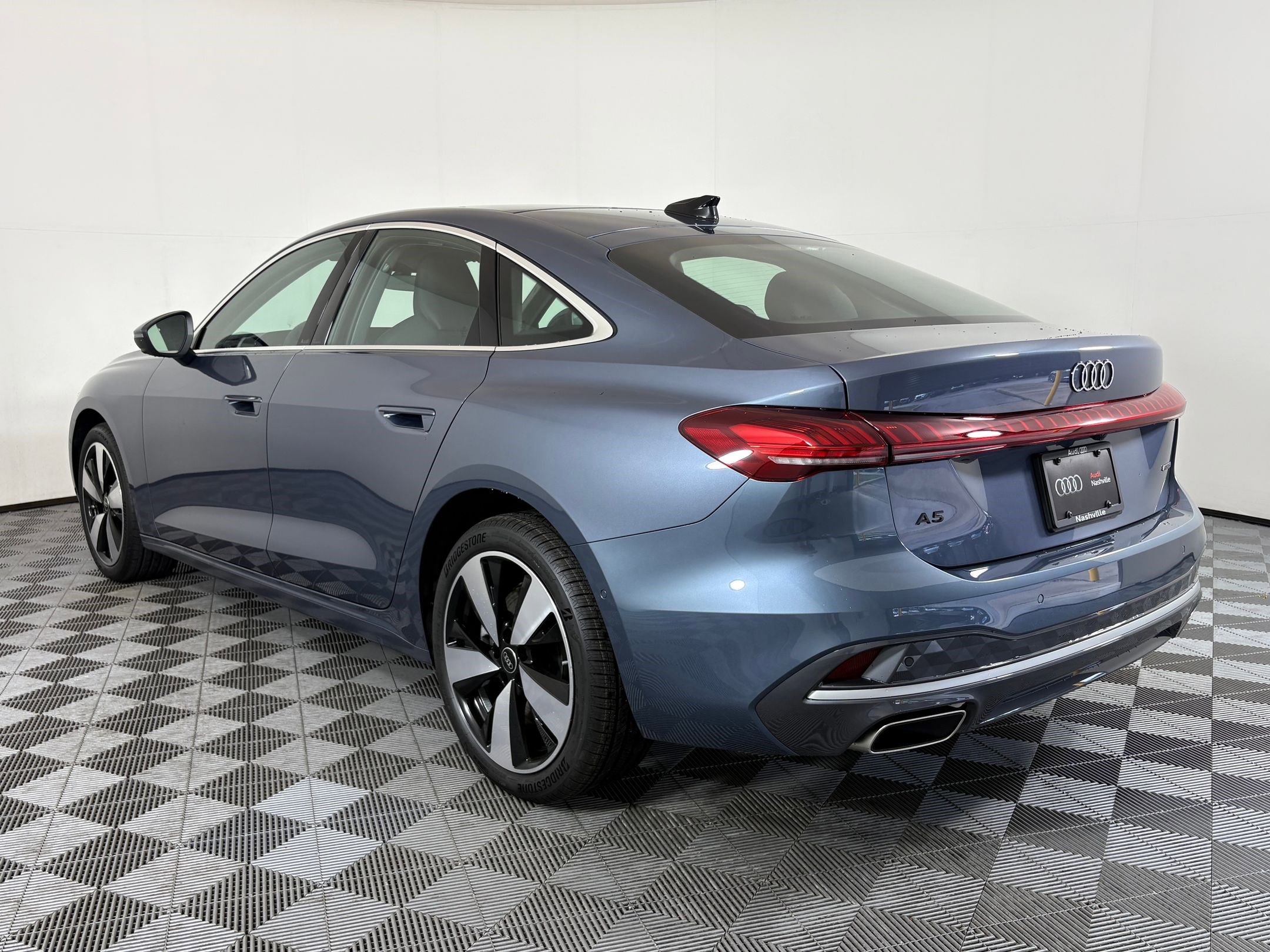 2025 Audi A5 2.0T Premium Plus photo 3