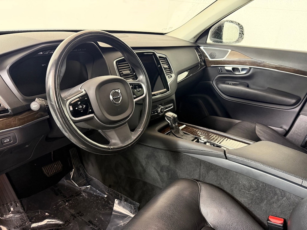 Used 2018 Volvo XC90 Momentum SUV