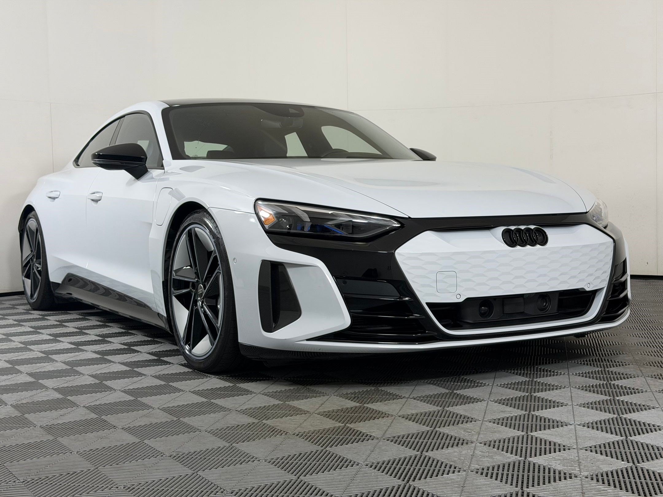 RS E-tron GT Quattro Sedan