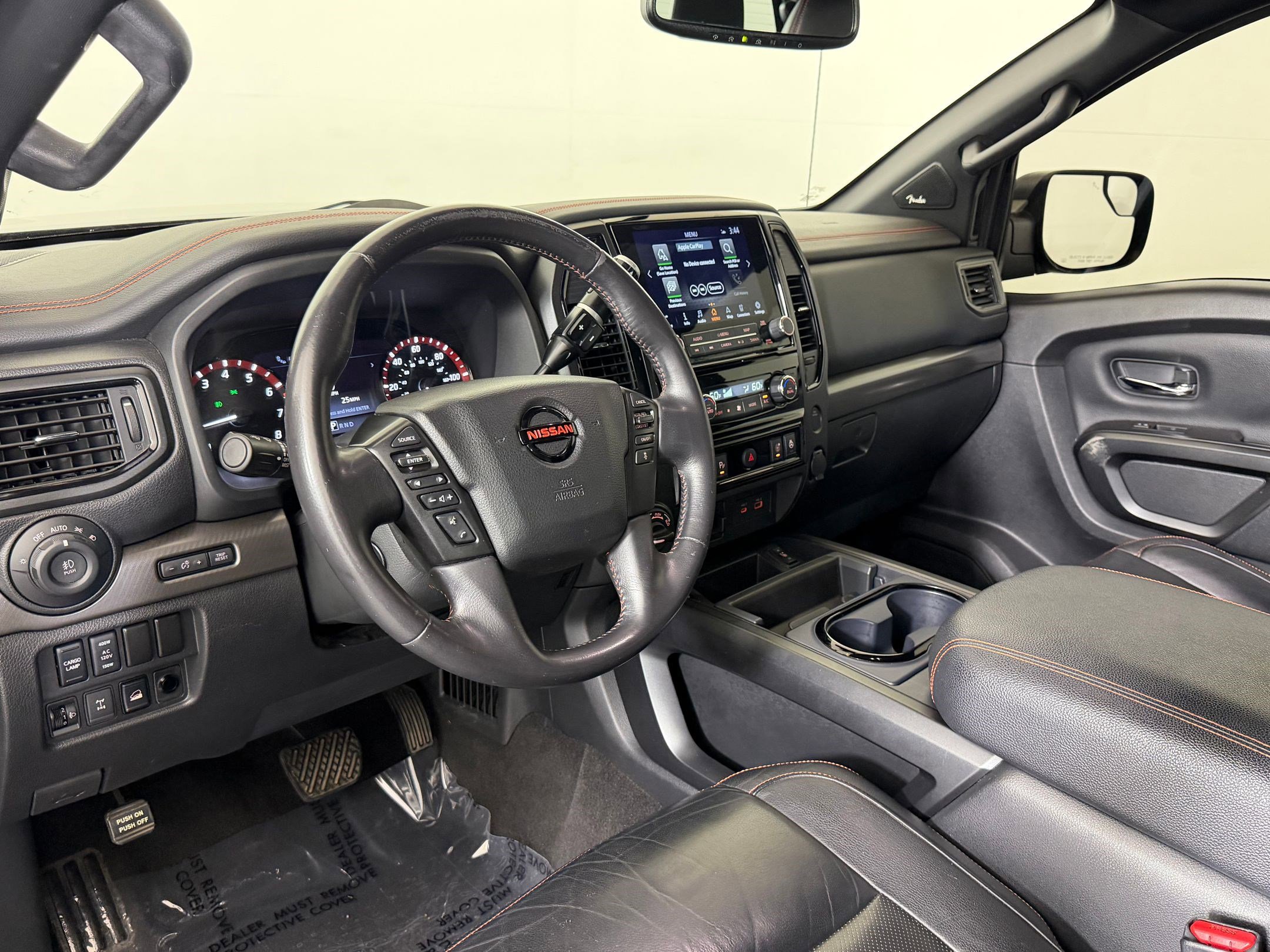 Titan PRO-4X Truck Crew Cab