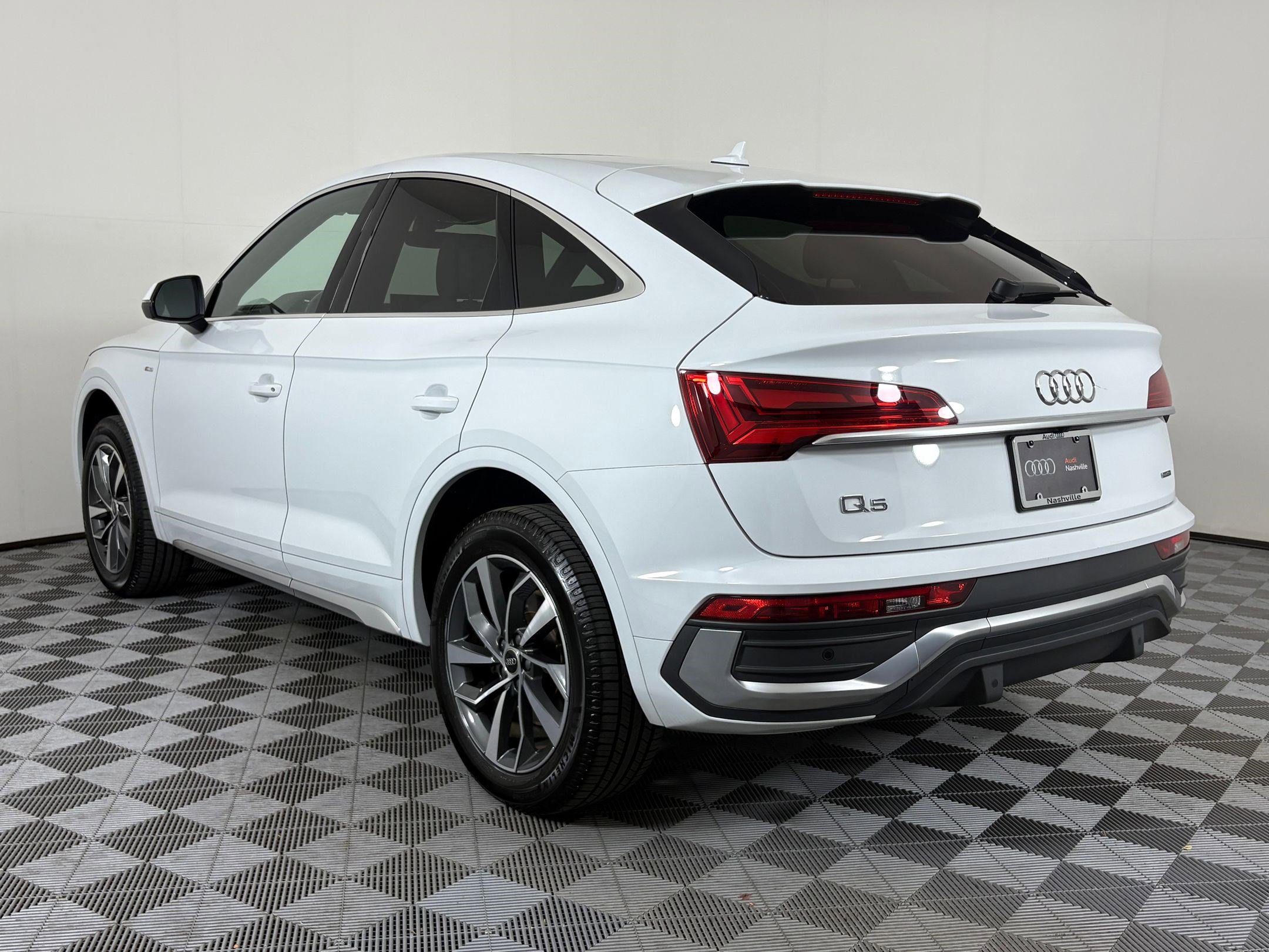 2023 Audi Q5 Sportback S line Premium Plus photo 3