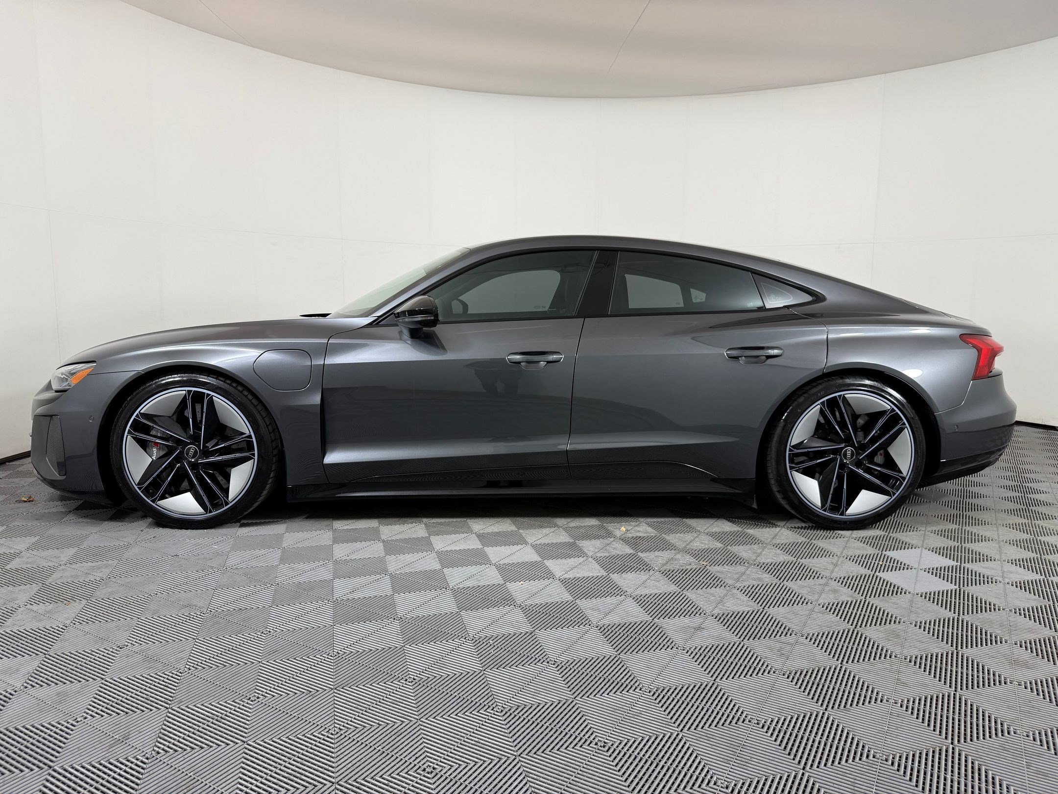 Used 2023 Audi RS e-tron GT Base with VIN WAUBHBFW6P7902921 for sale in Nashville, TN