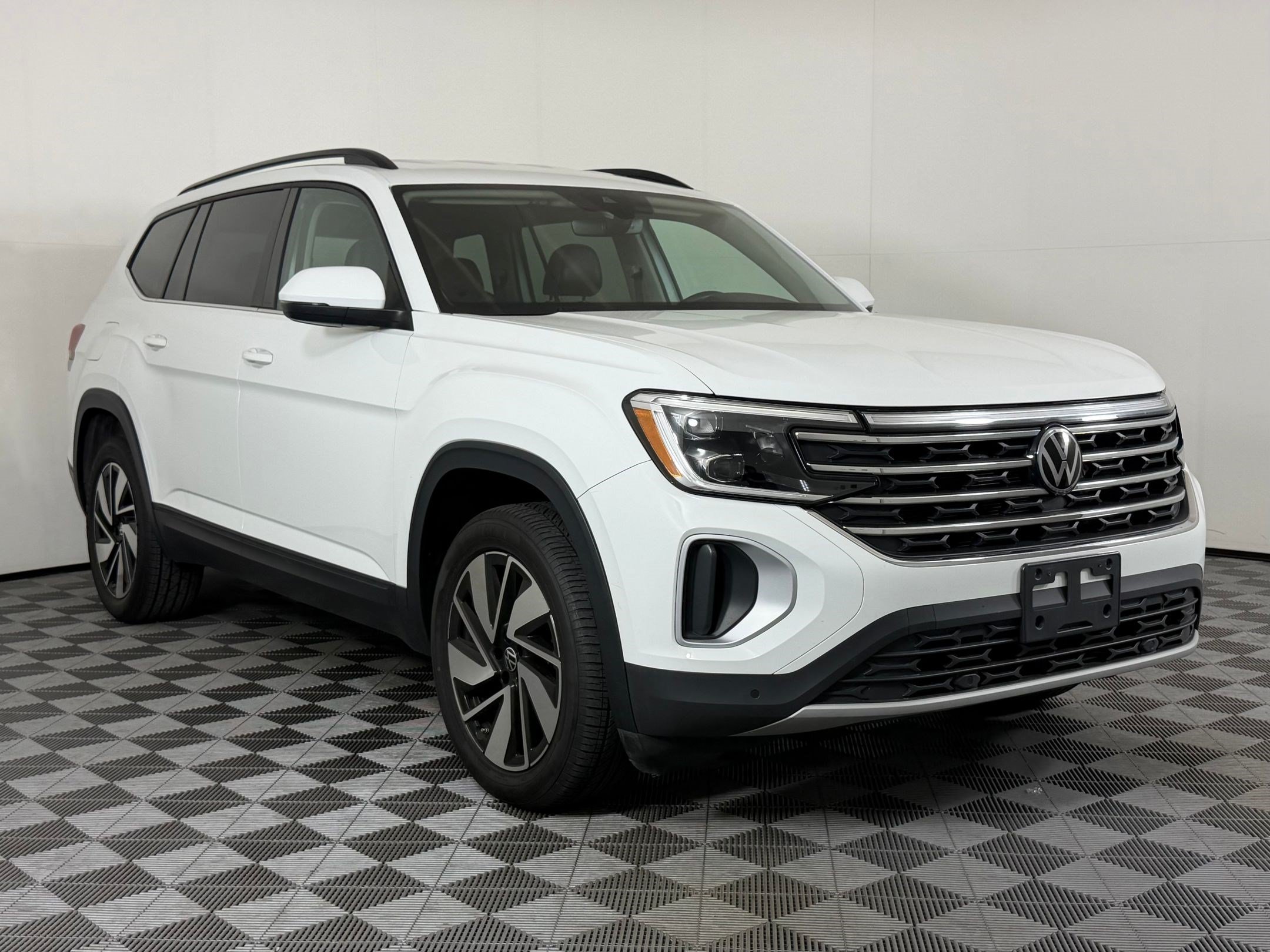 Atlas 2.0T SE W/Technology SUV