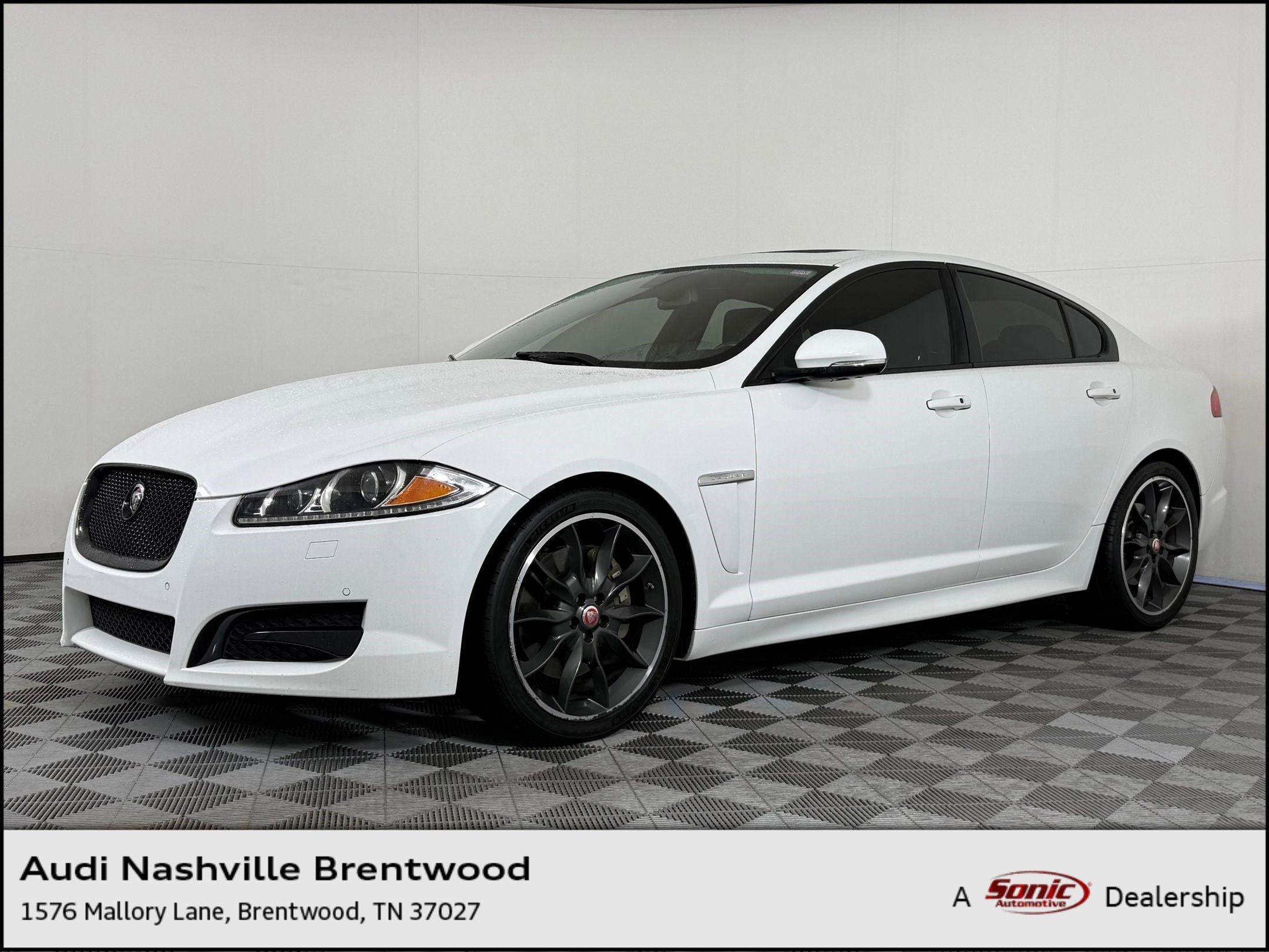 2015 Jaguar XF Portfolio's photo