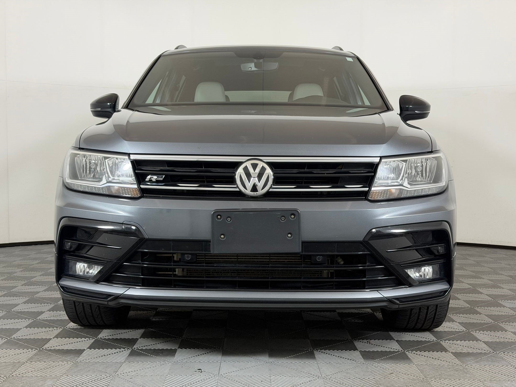Tiguan SE R-Line Black SUV
