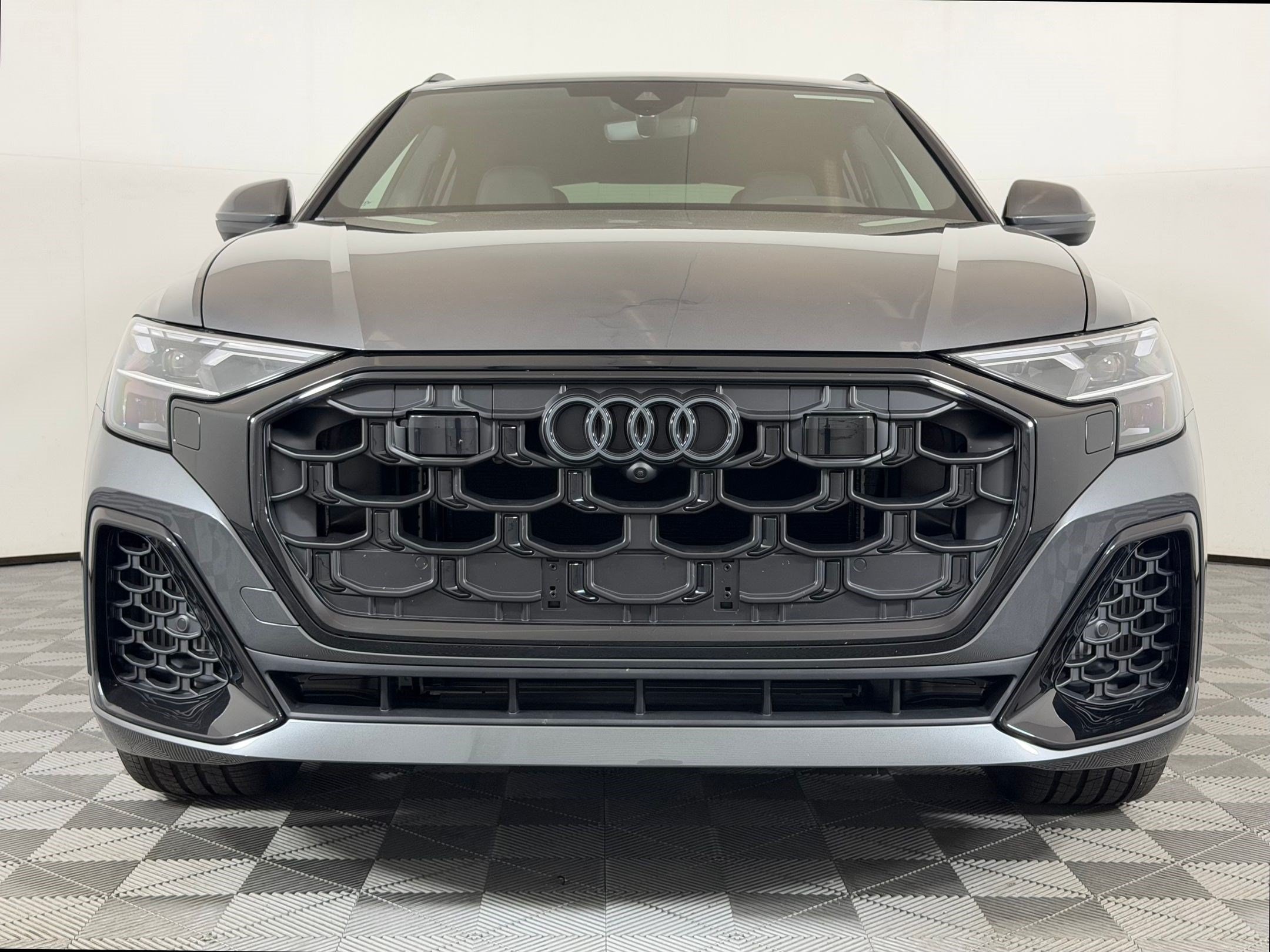 Q8 Premium Plus SUV