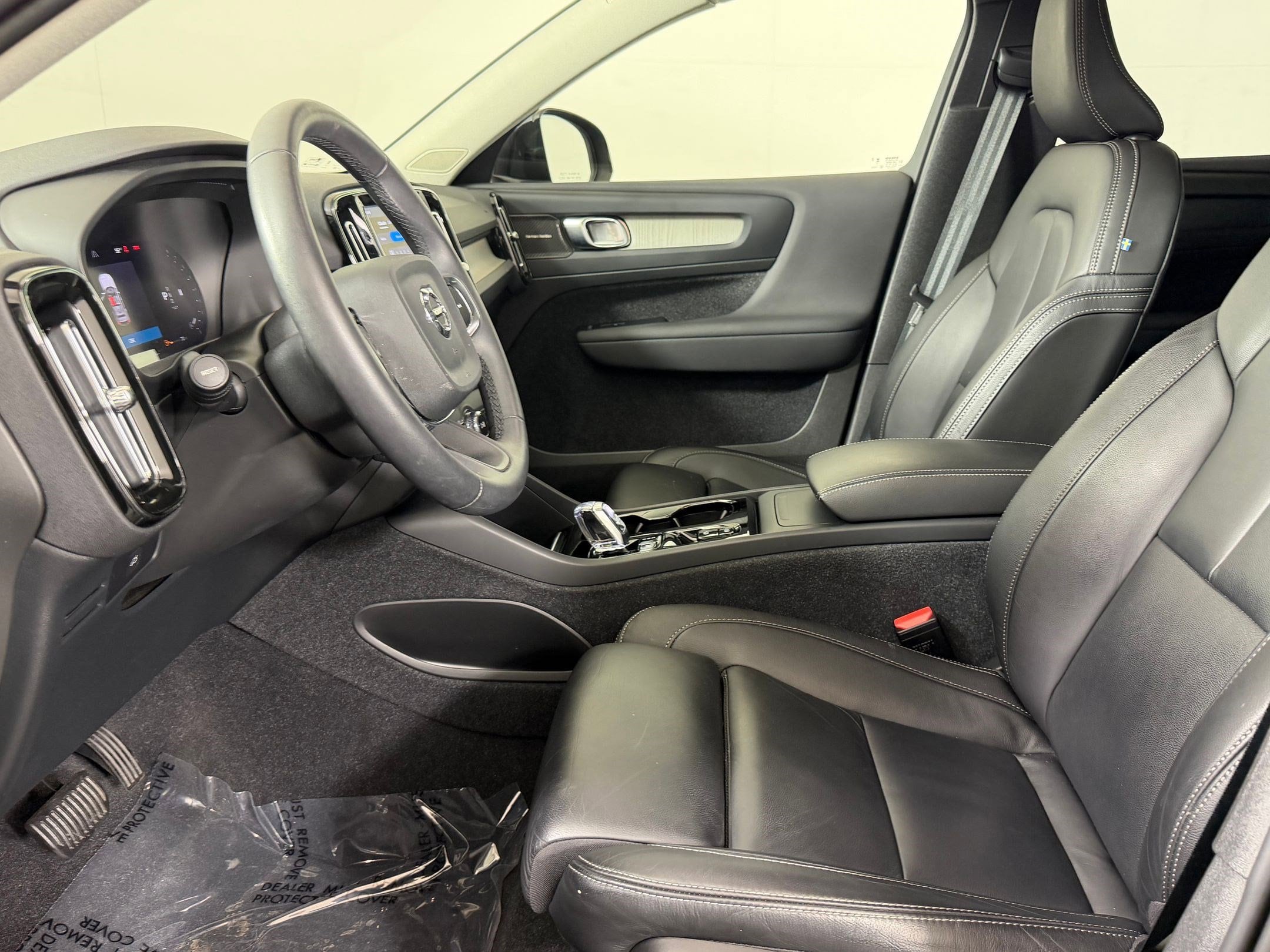 XC40 Plus Bright Theme SUV