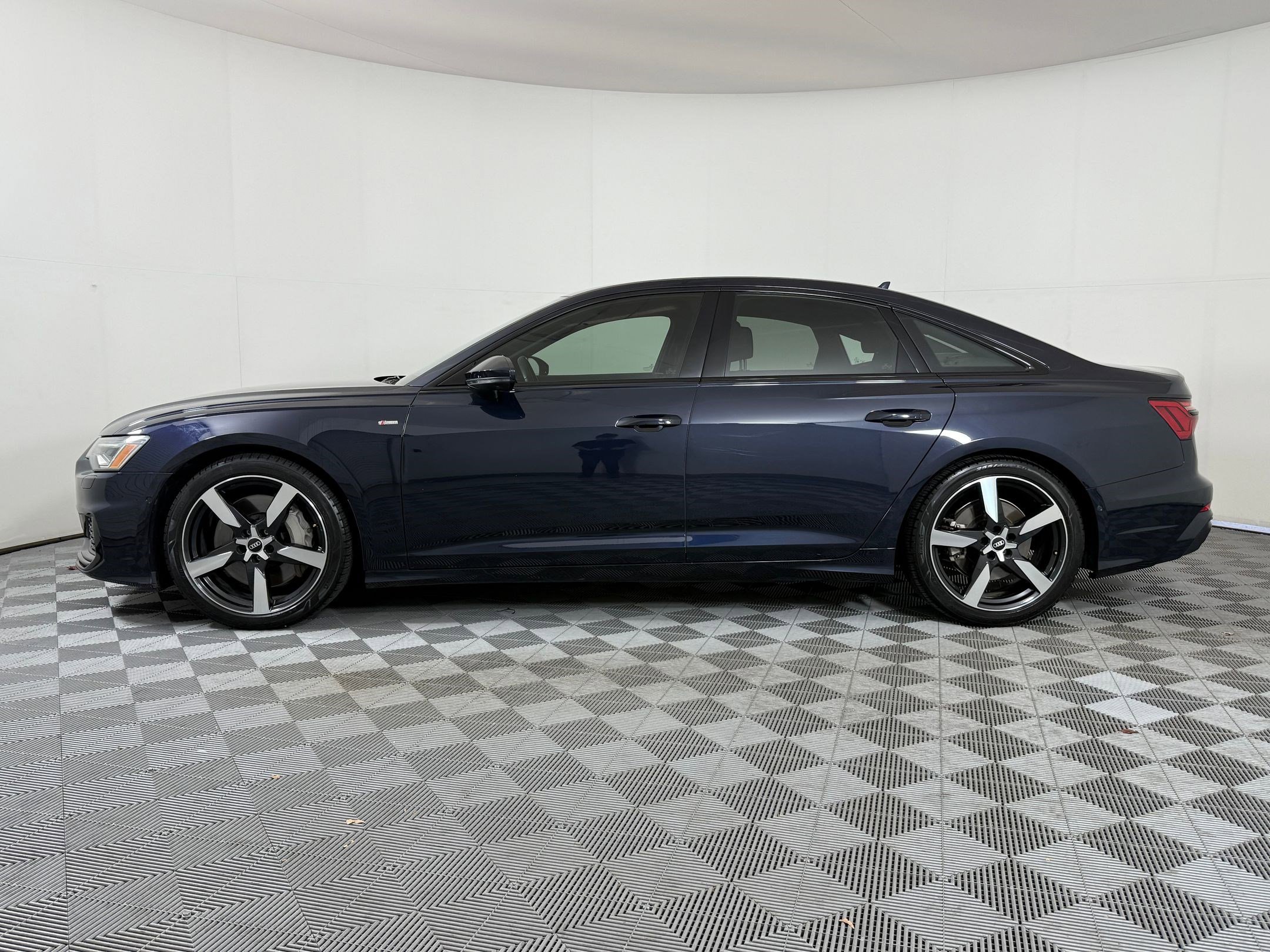 2021 Audi A6 Quattro Premium Plus photo 2