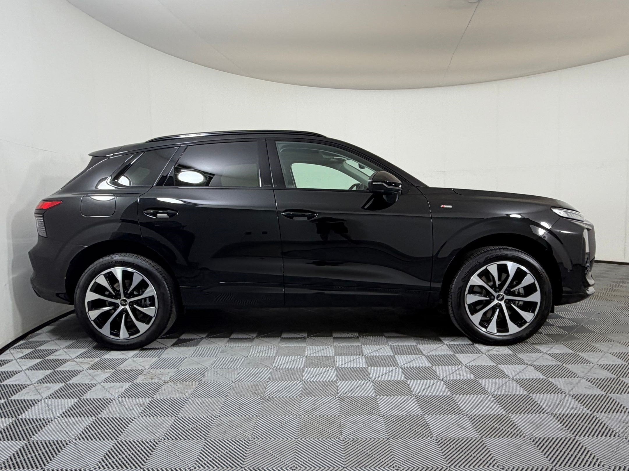 Q3 S Line SUV