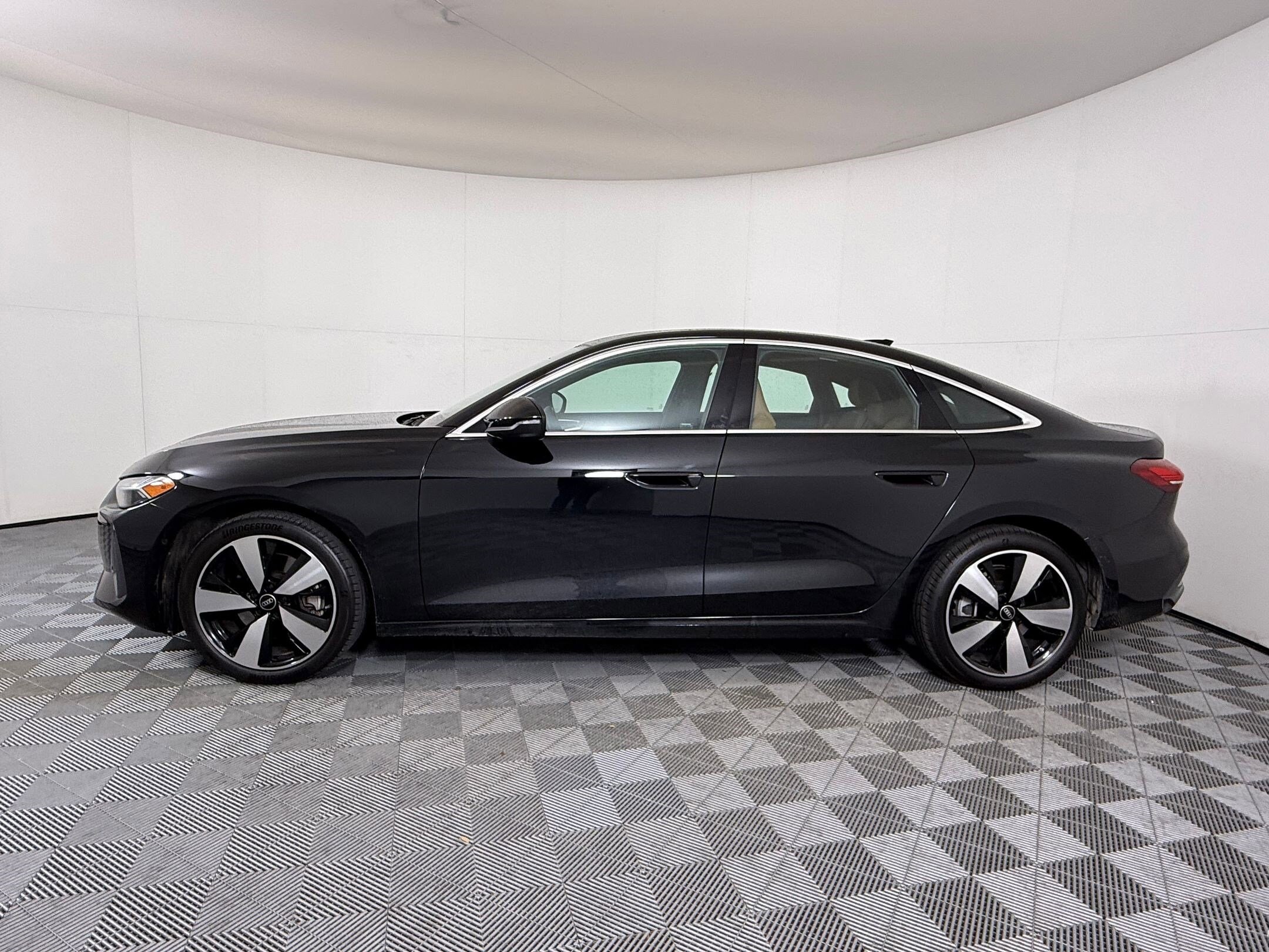 2025 Audi A5 2.0T Premium Plus photo 2