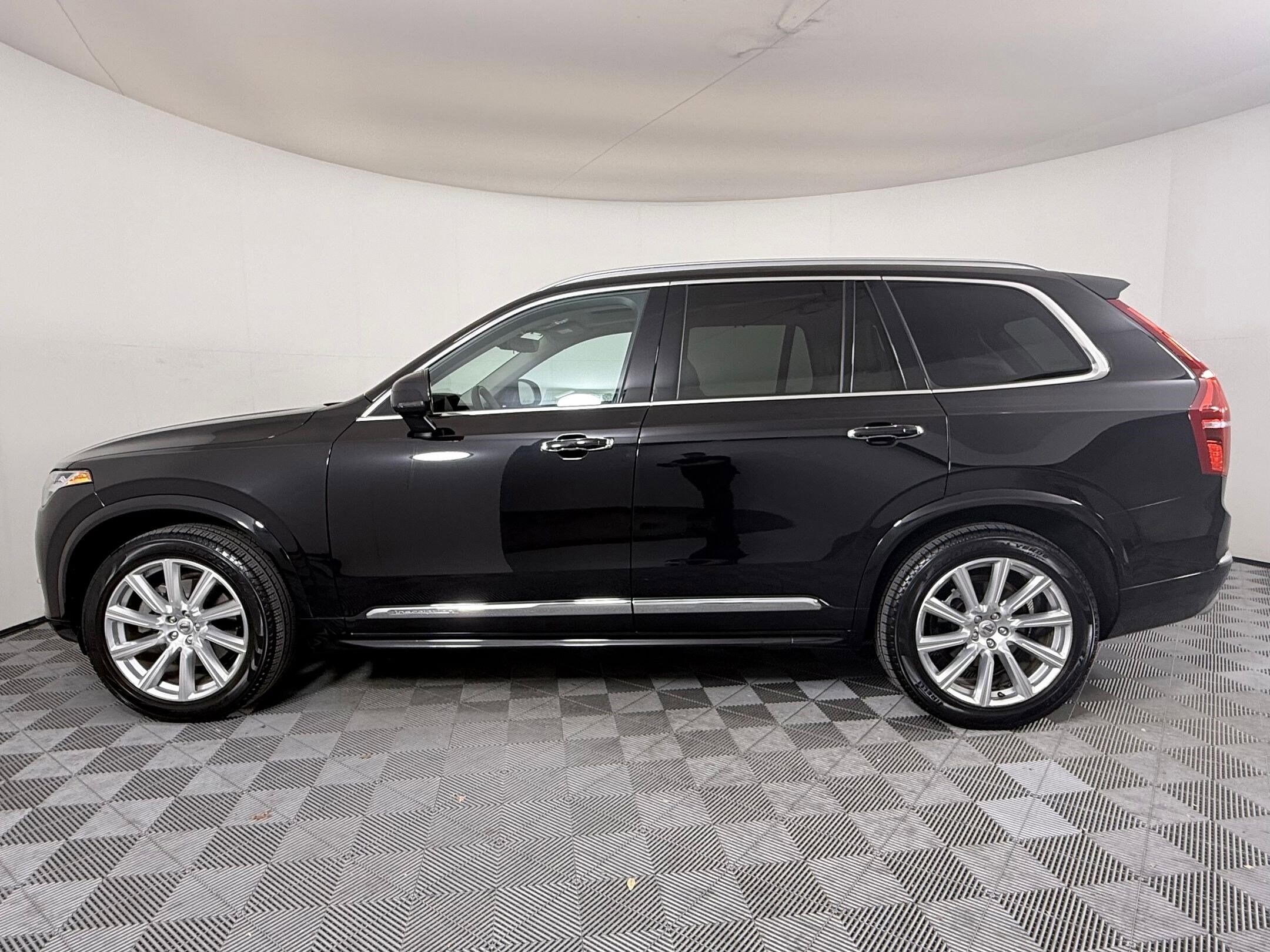 2019 Volvo XC90 Inscription photo 2
