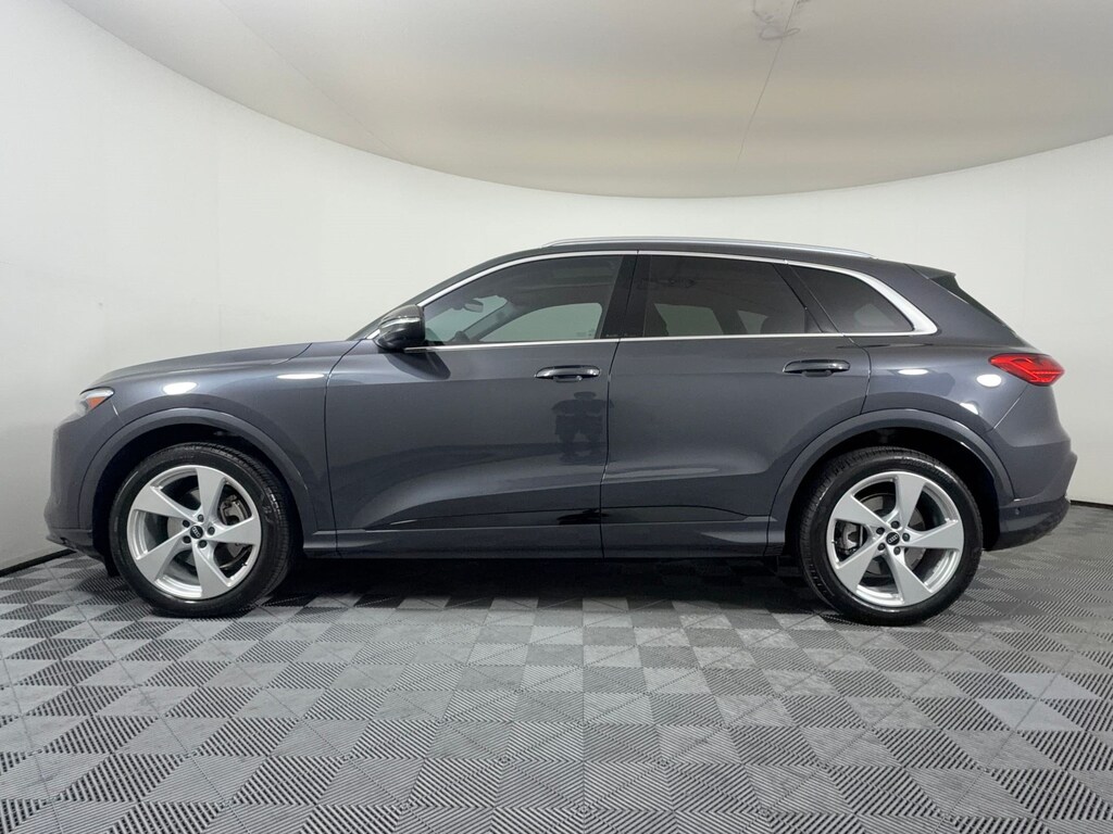 Certified 2025 Audi Q5 Prestige SUV