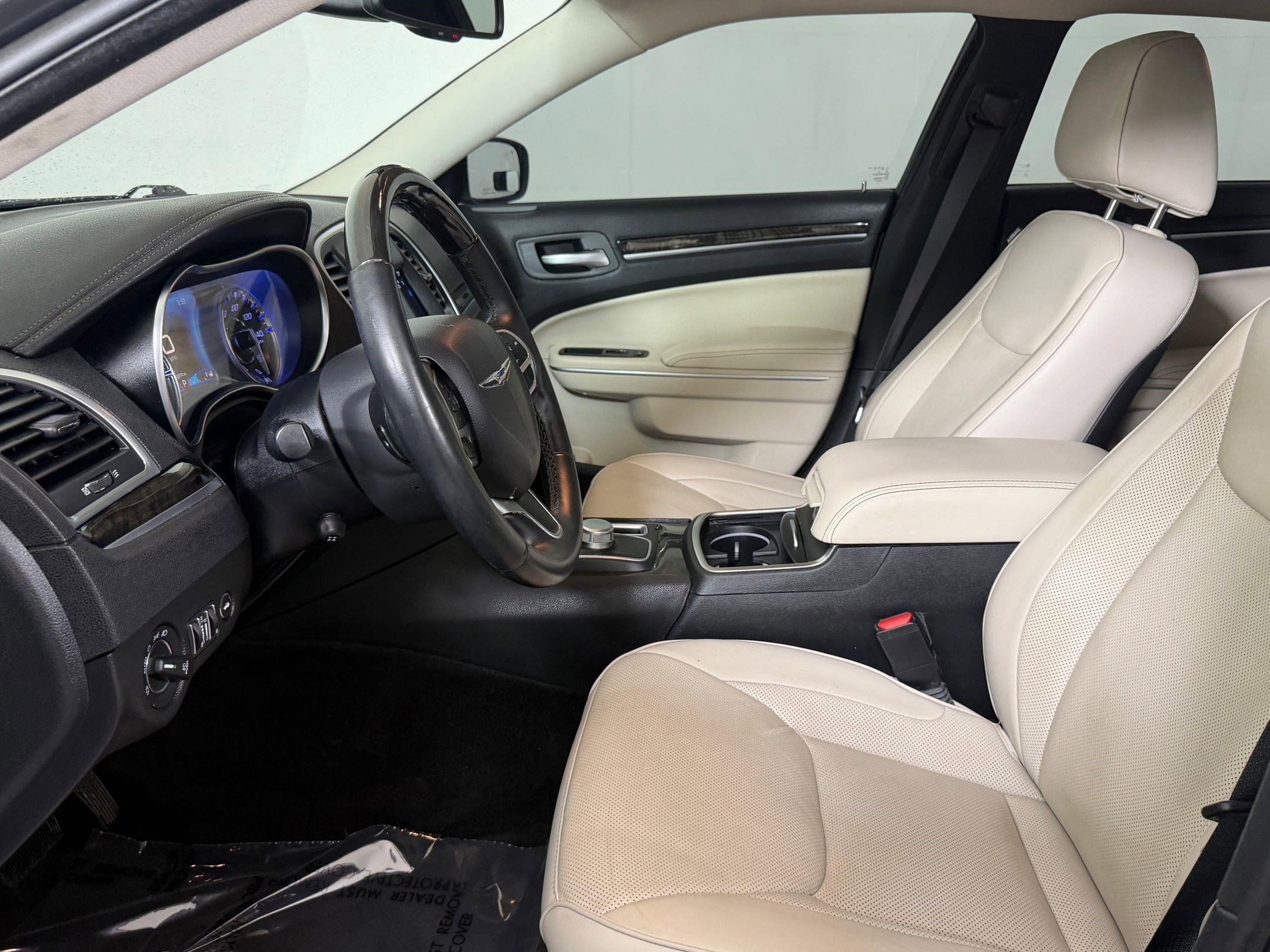 300 Limited Sedan