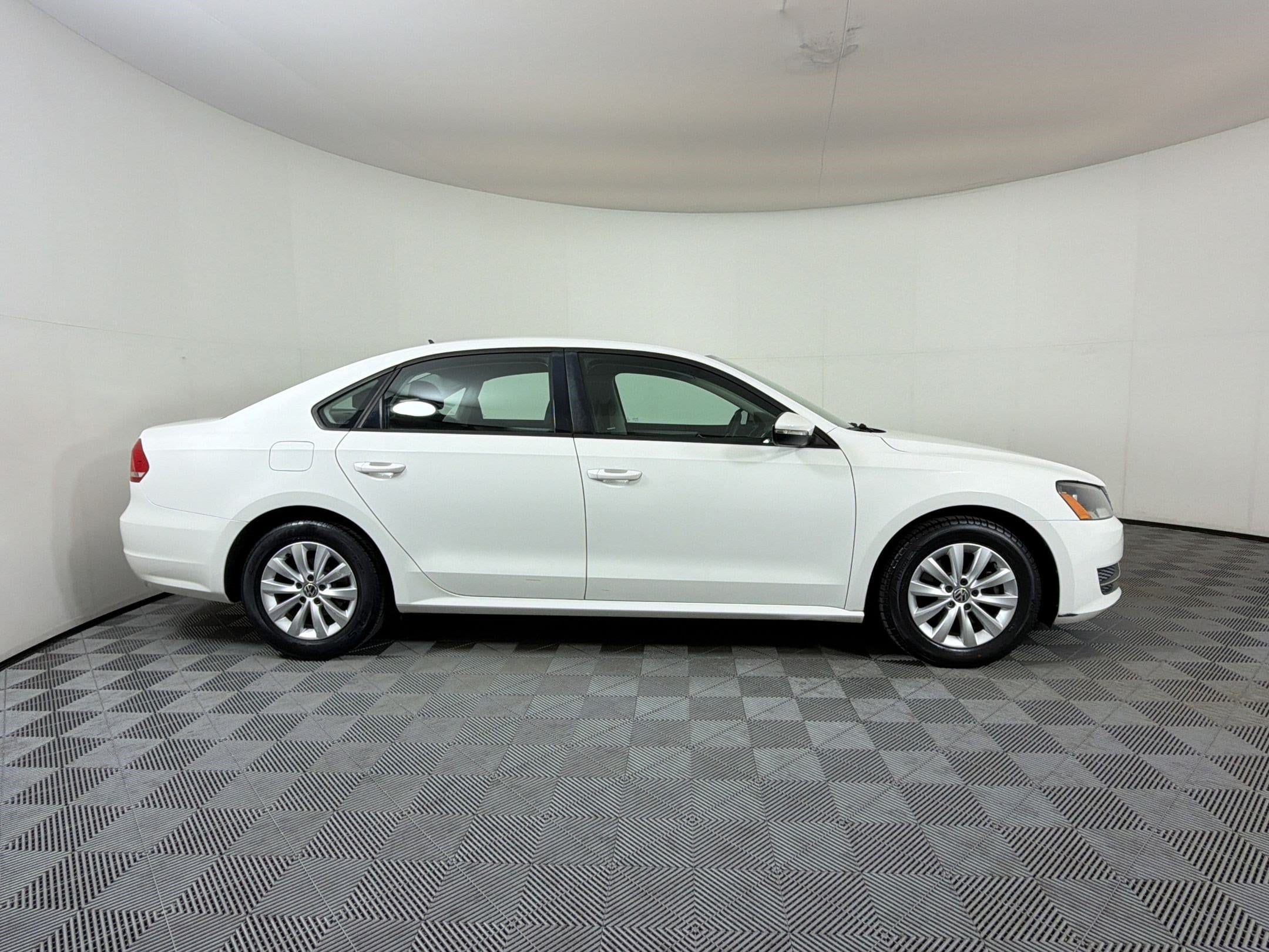 Passat S Sedan