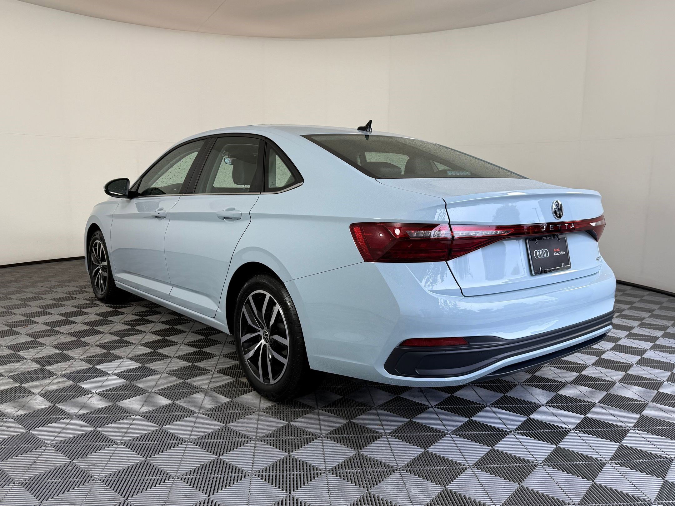 2025 Volkswagen Jetta SE photo 3