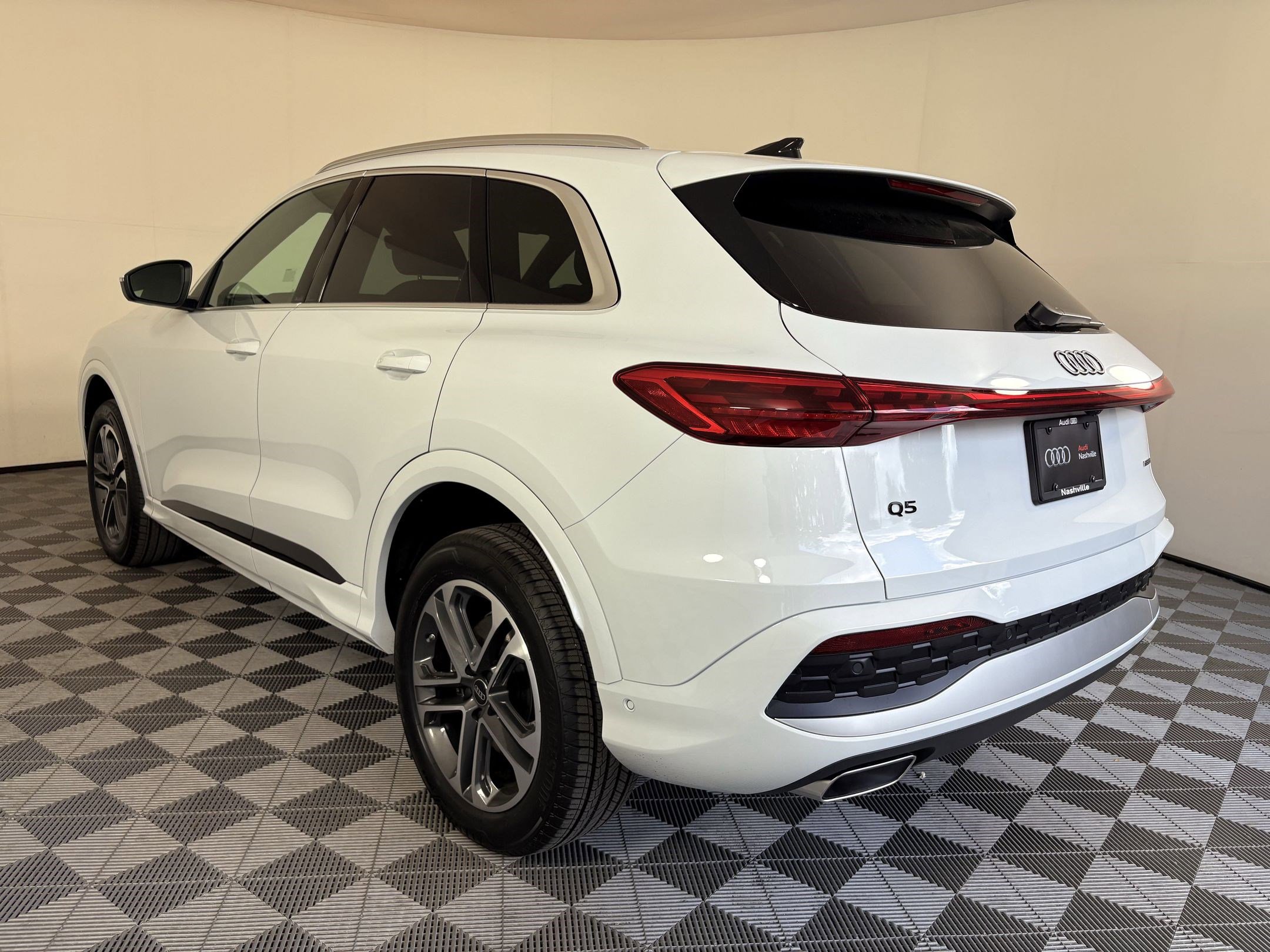 2025 Audi Q5 2.0T Premium photo 3