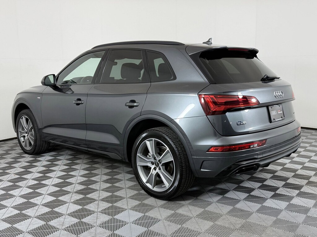 2025 Audi Q5 S line Premium photo 3