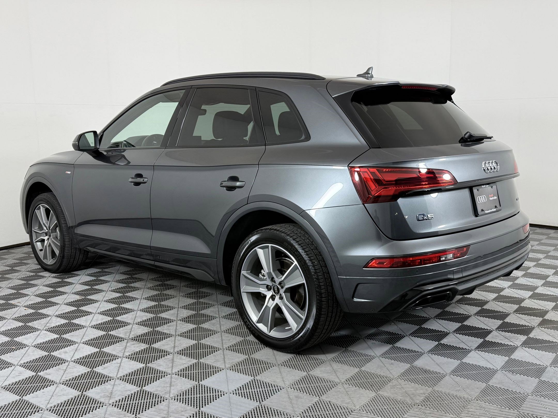 2025 Audi Q5 S line Premium photo 3