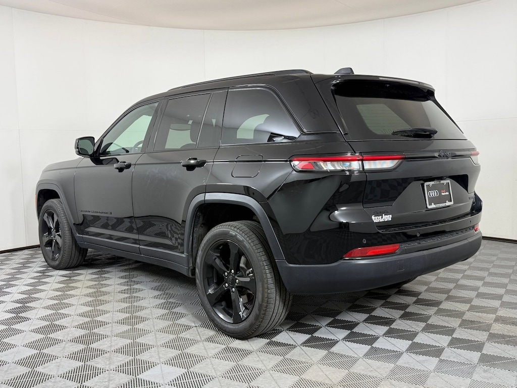 Used 2024 Jeep Grand Cherokee Limited SUV