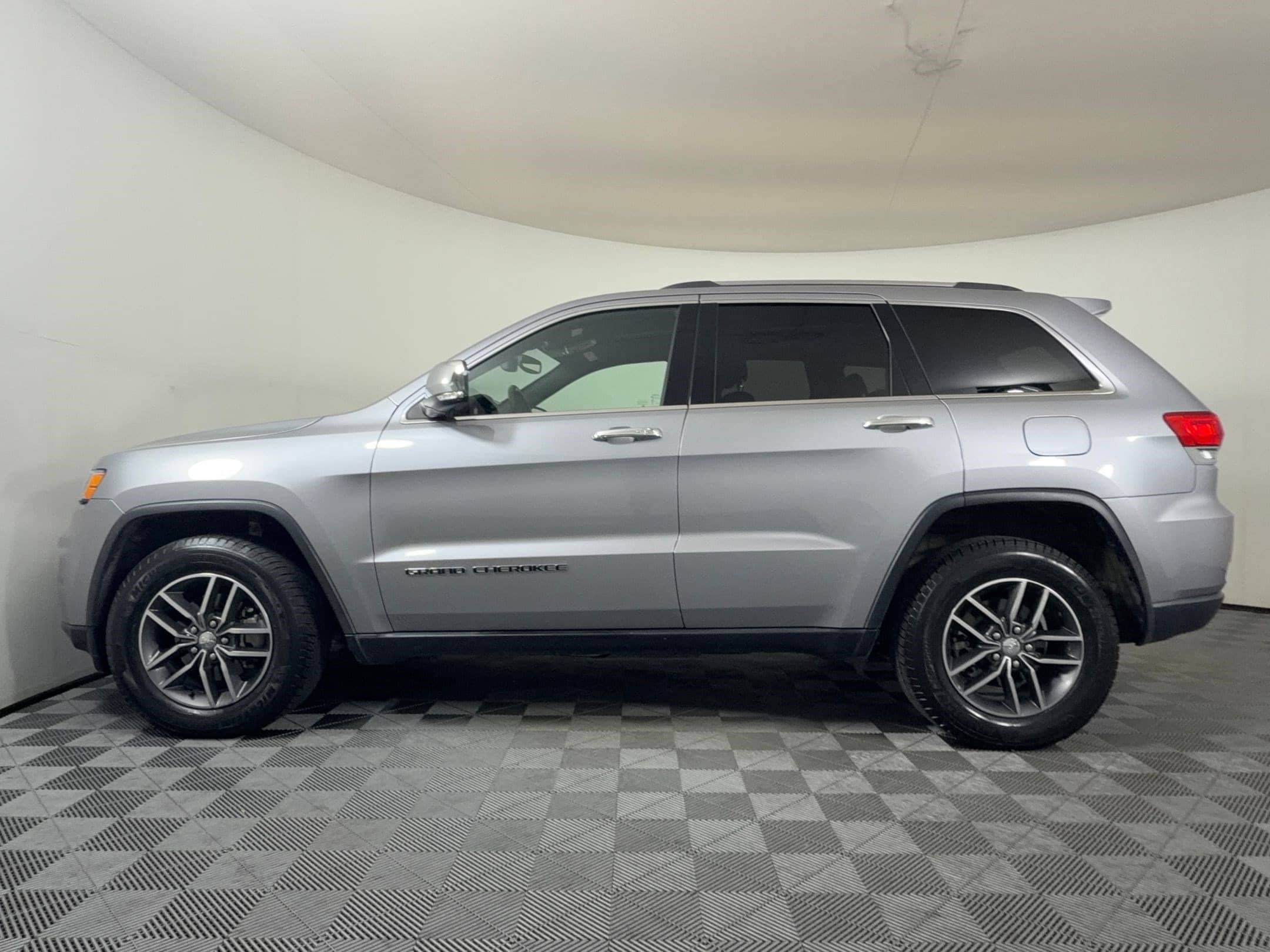 2017 Jeep Grand Cherokee Limited SUV