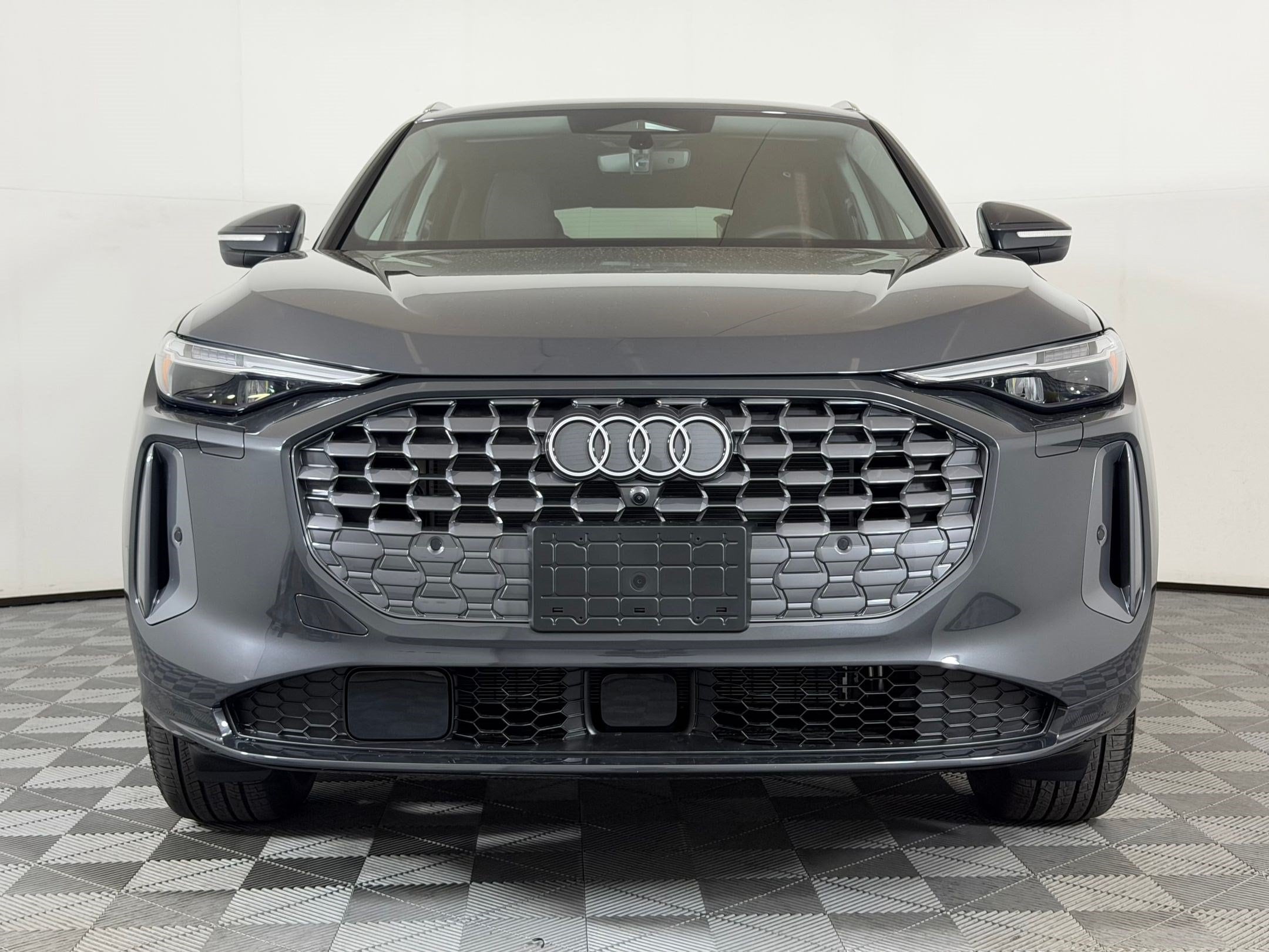 Q5 Premium Plus SUV