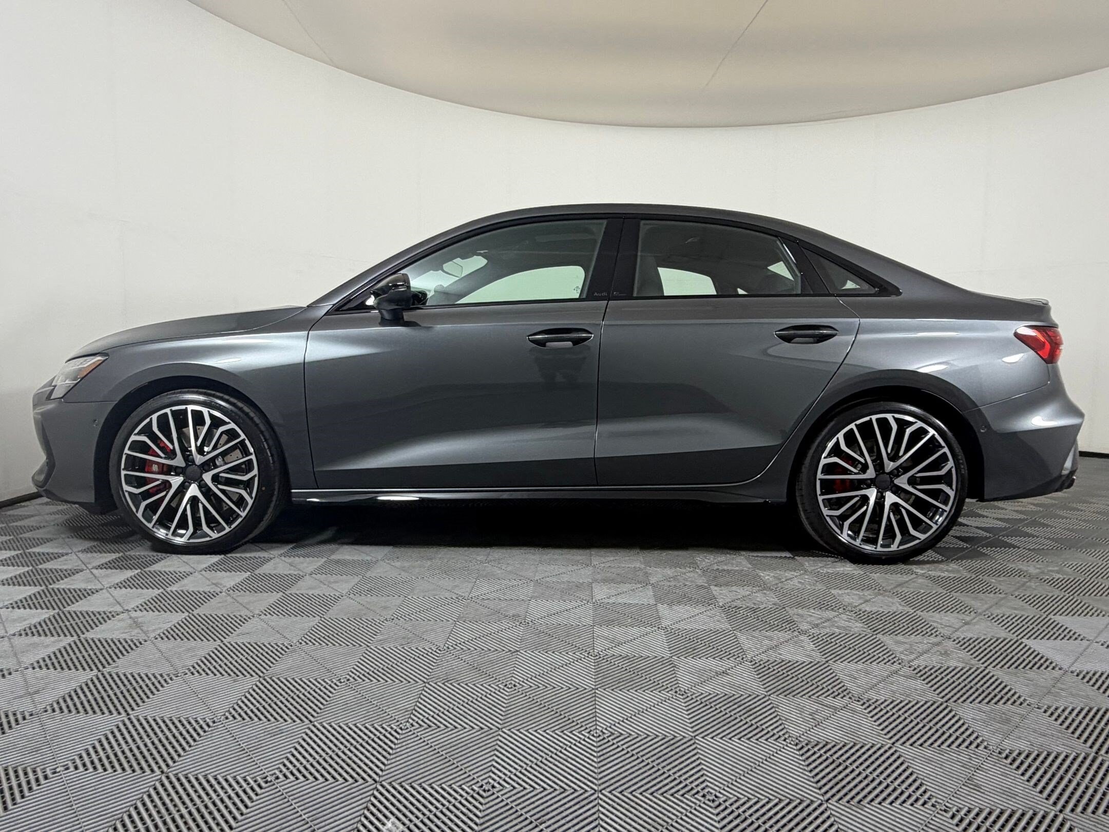 S3 S3 TFSI Quattro S Tronic (quattro) Sedan