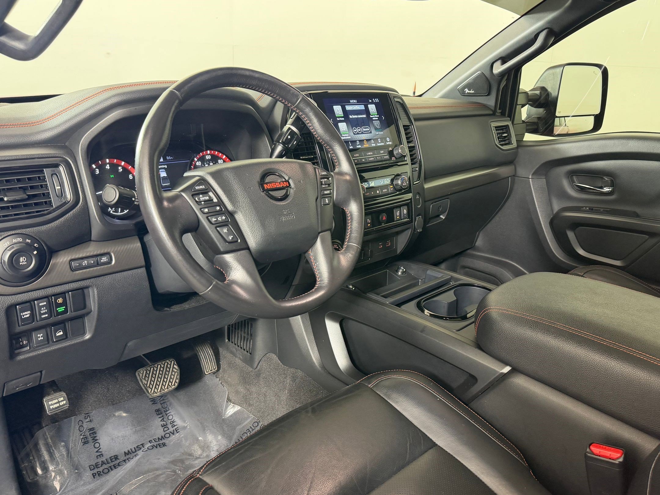 Titan PRO-4X Truck Crew Cab