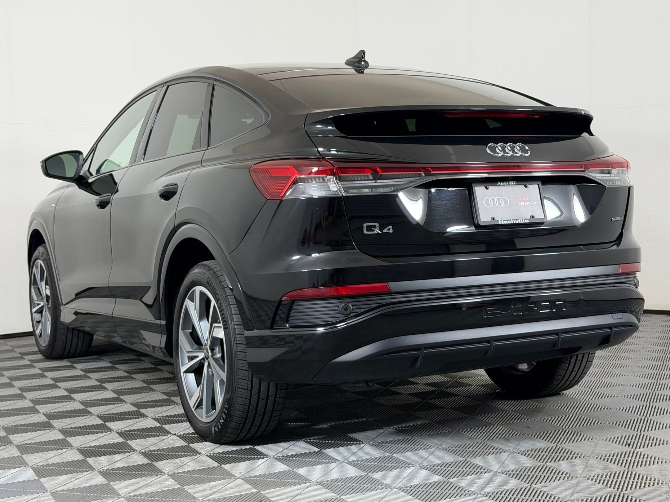 Q4 E-tron Sportback Premium SUV