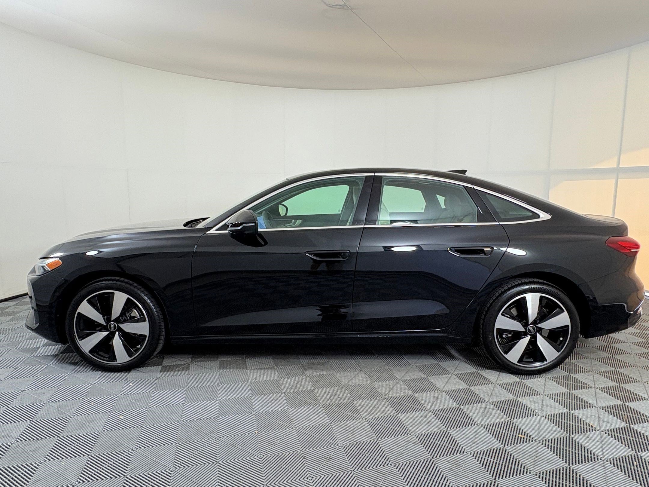 2025 Audi A5 2.0T Premium Plus photo 2