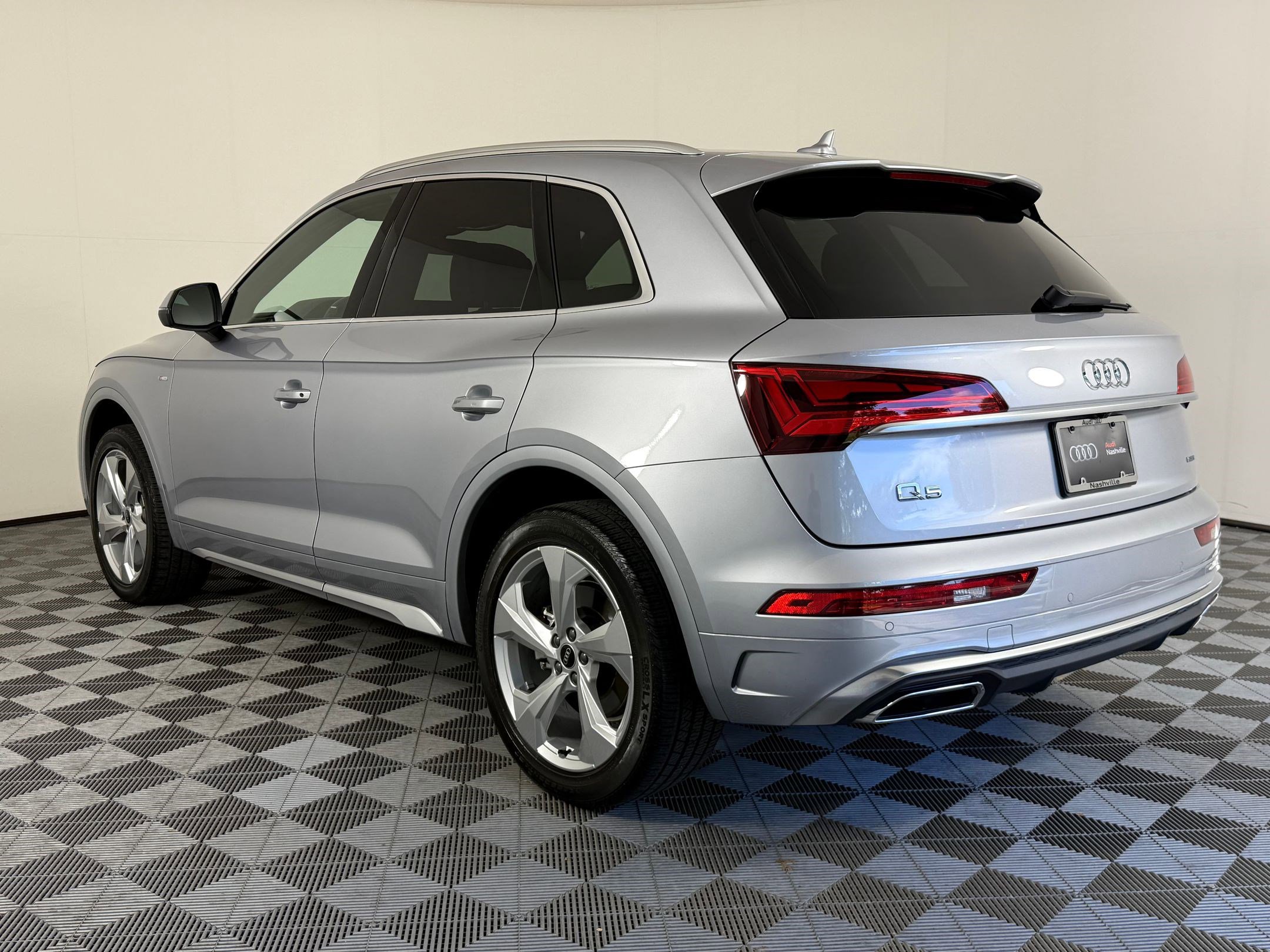 2022 Audi Q5 S line Premium Plus photo 3