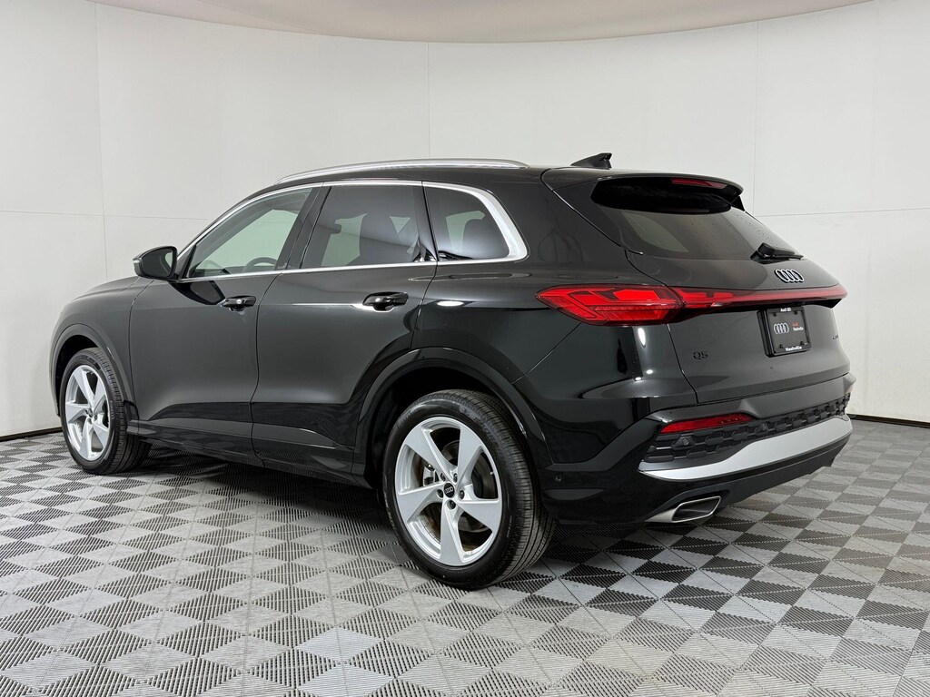 New 2025 Audi Q5 2.0T Prestige SUV