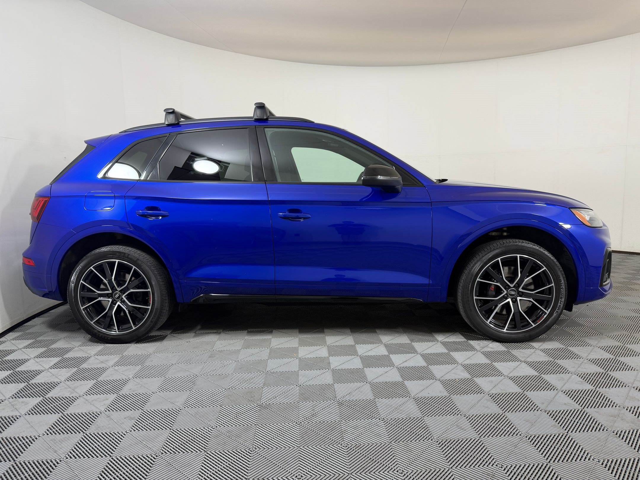 SQ5 Premium Plus SUV