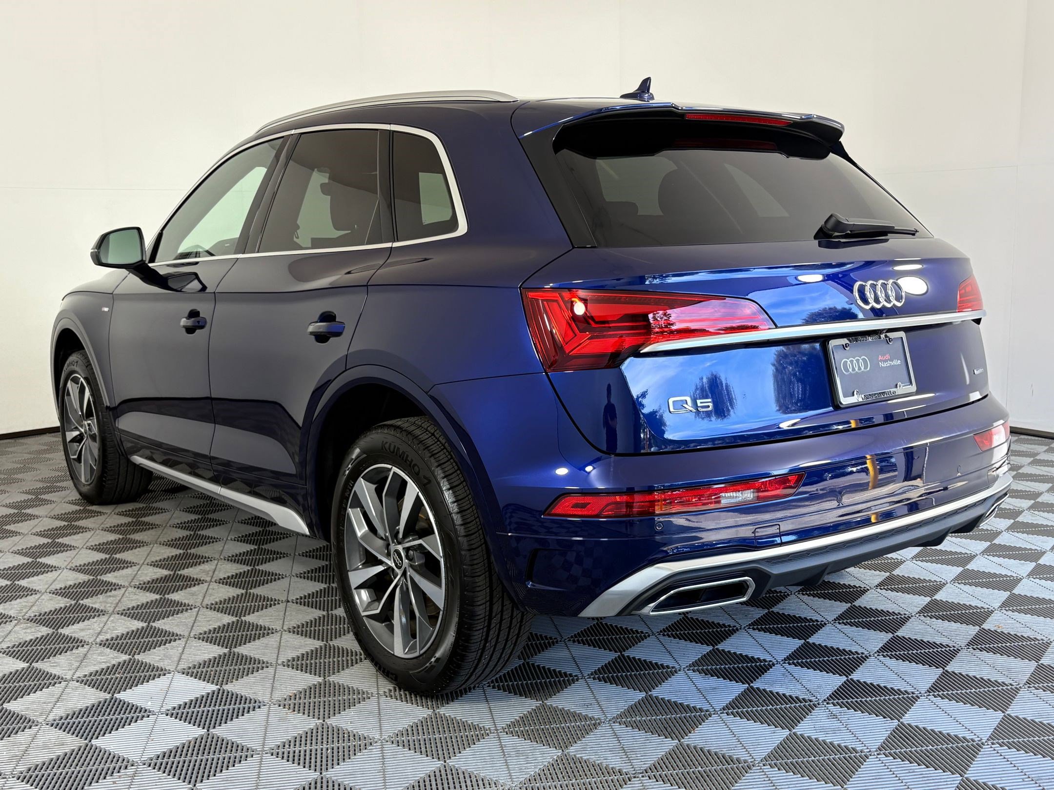 2023 Audi Q5 S line Premium Plus photo 3