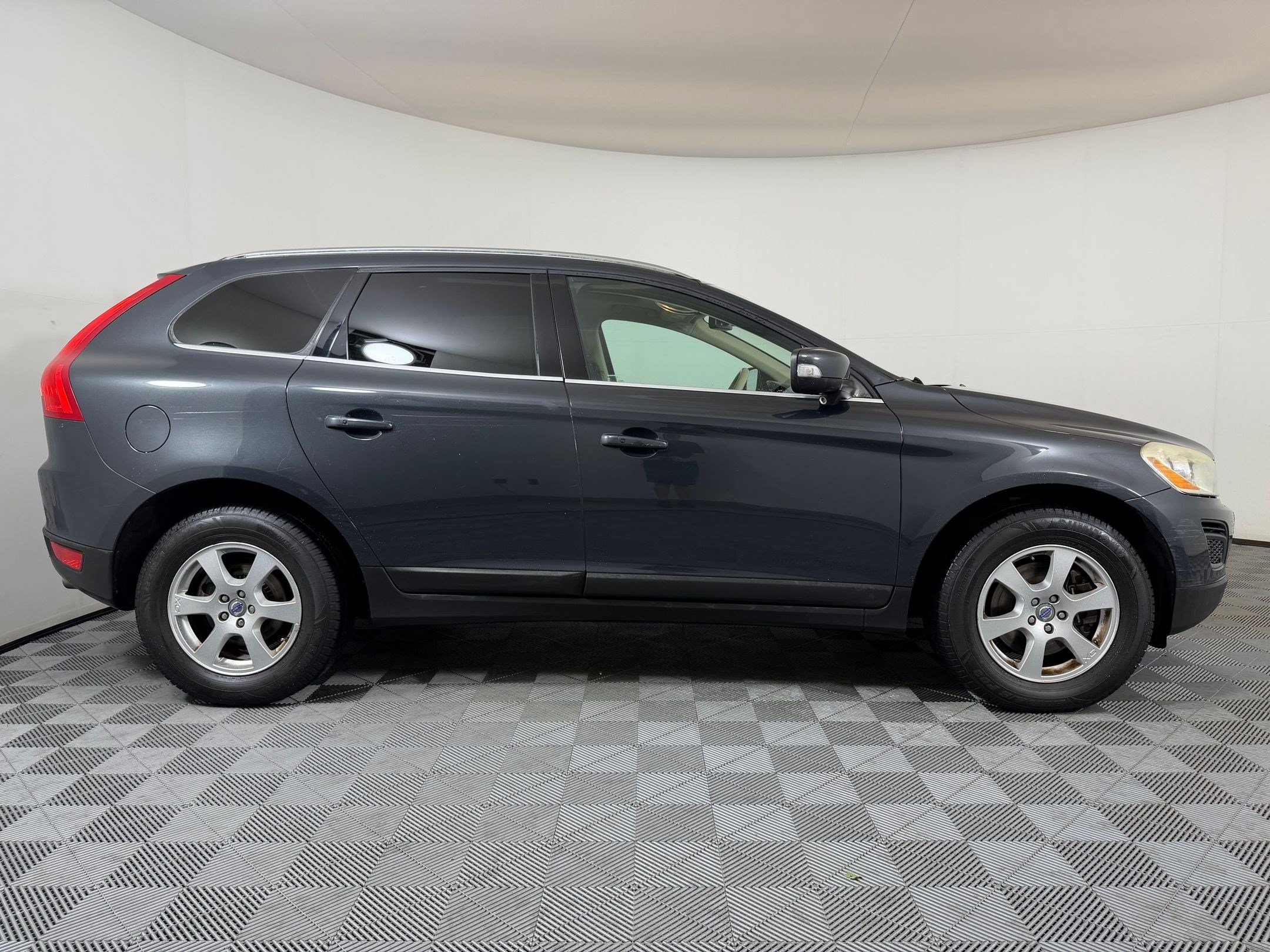 XC60 3.2L Premier Plus SUV