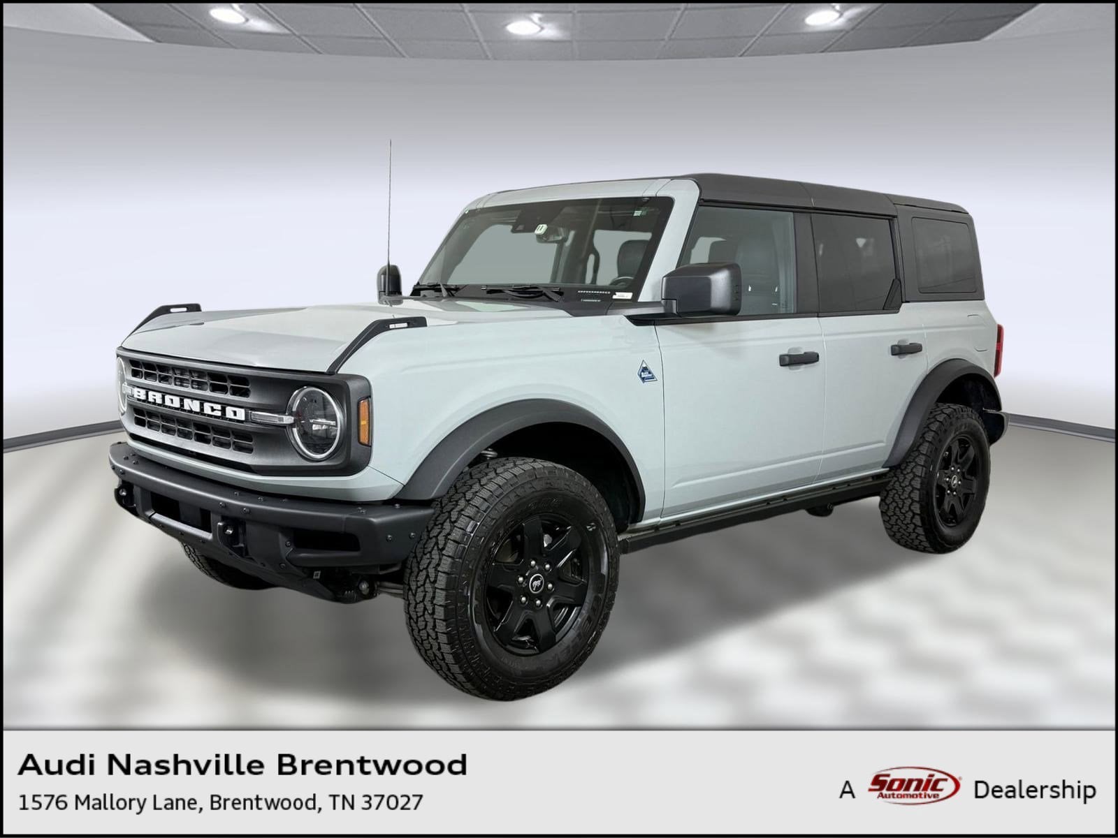 2023 Ford Bronco 4-Door Black Diamond's photo