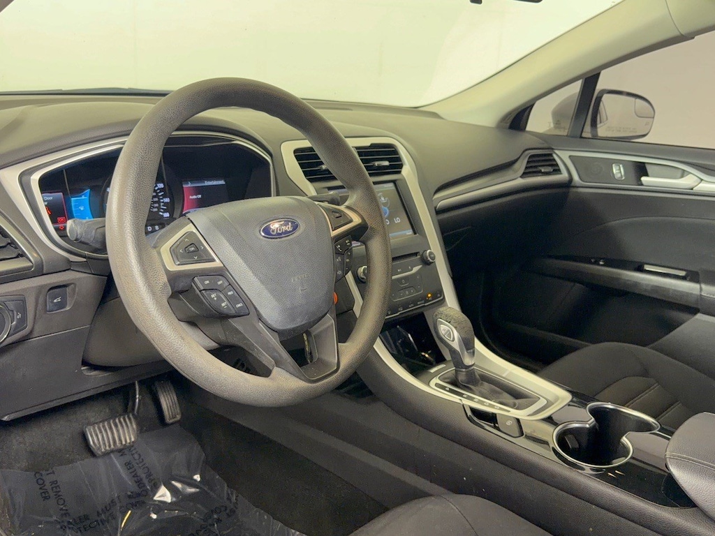Used 2014 Ford Fusion SE Sedan