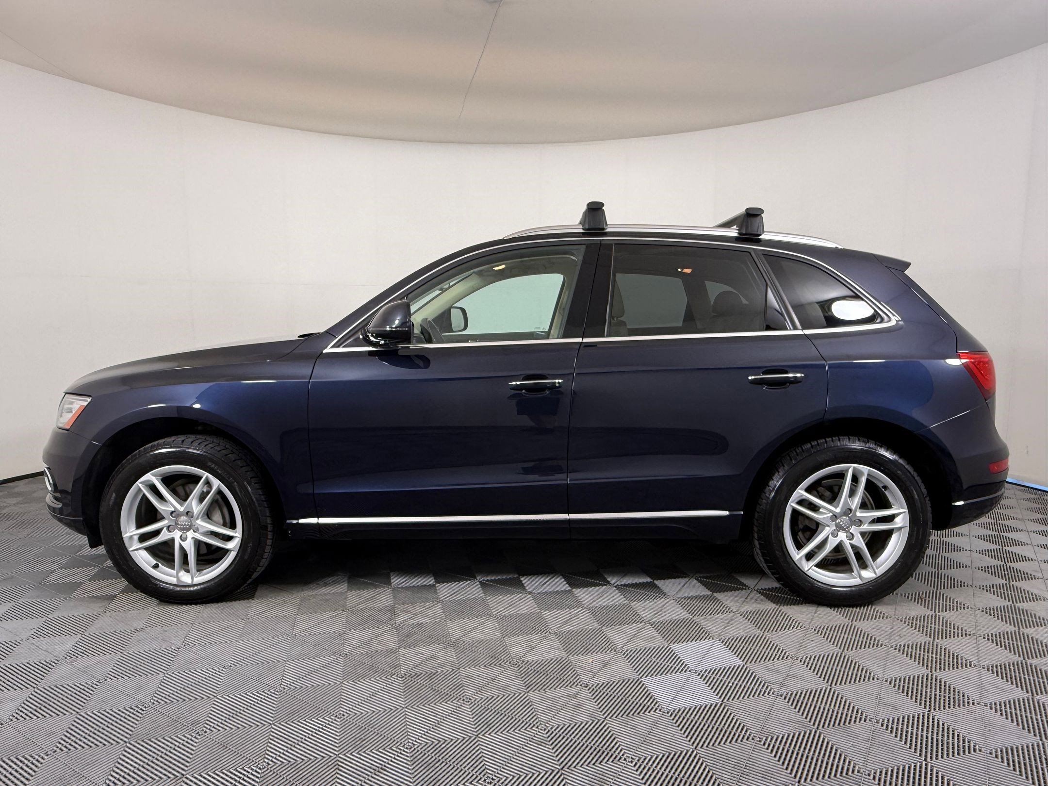 2017 Audi Q5 Premium Plus photo 2