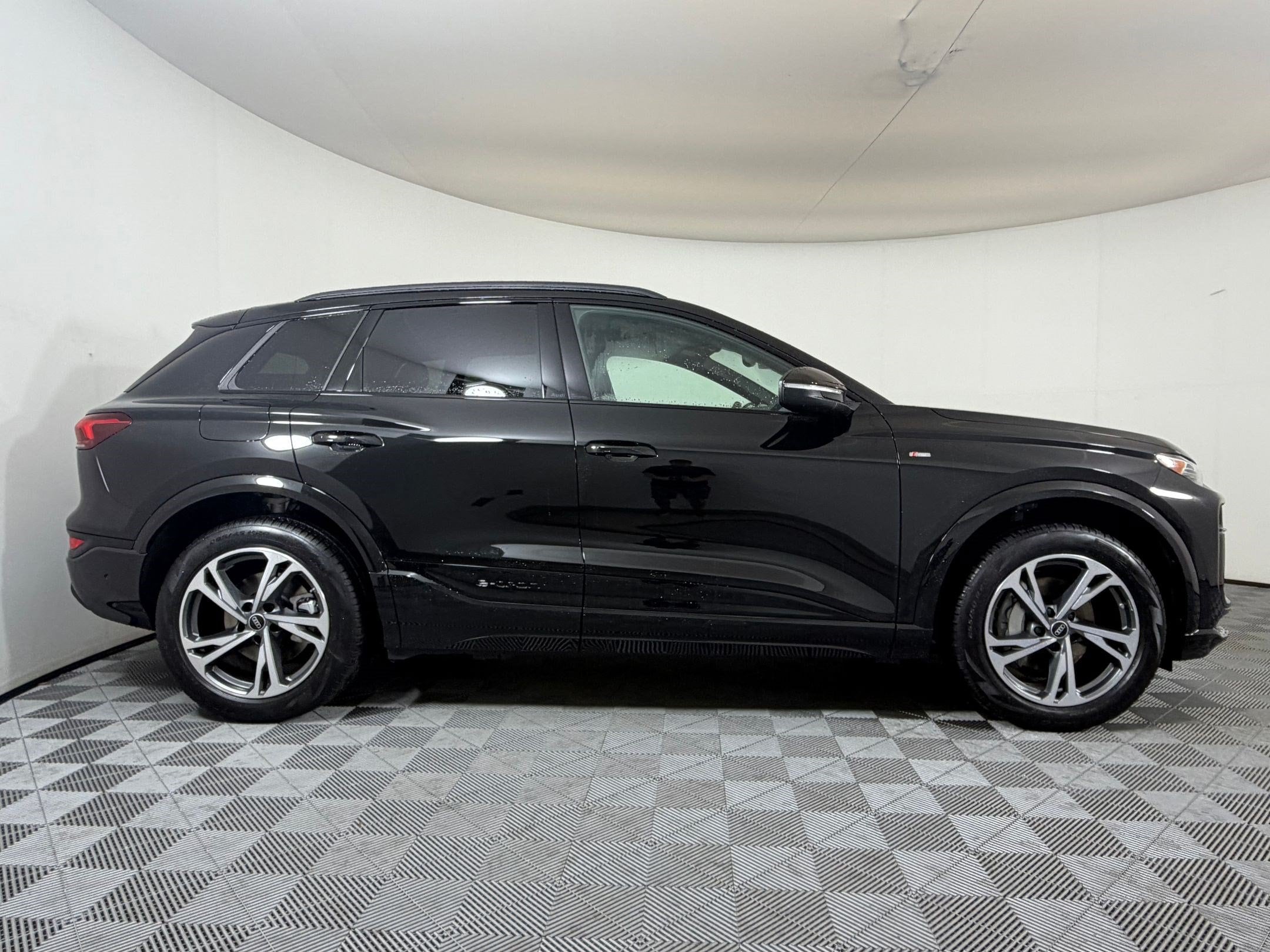 Q6 E-tron Premium Plus SUV