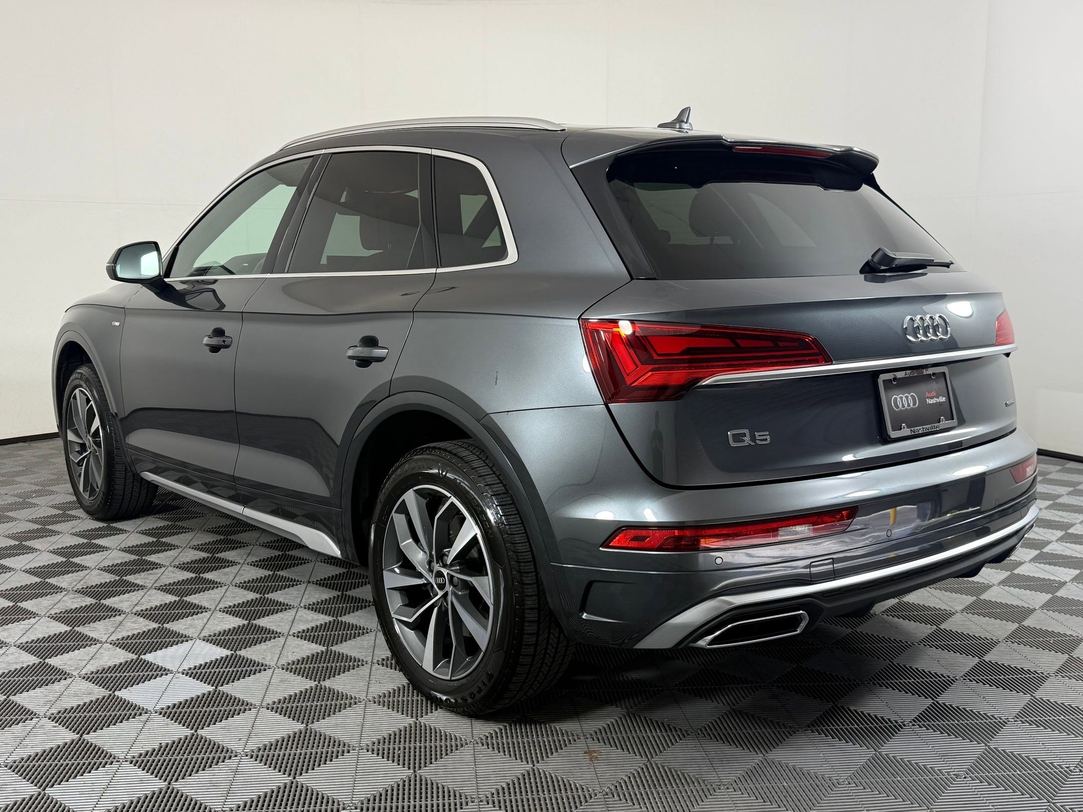 2022 Audi Q5 S line Premium Plus photo 3